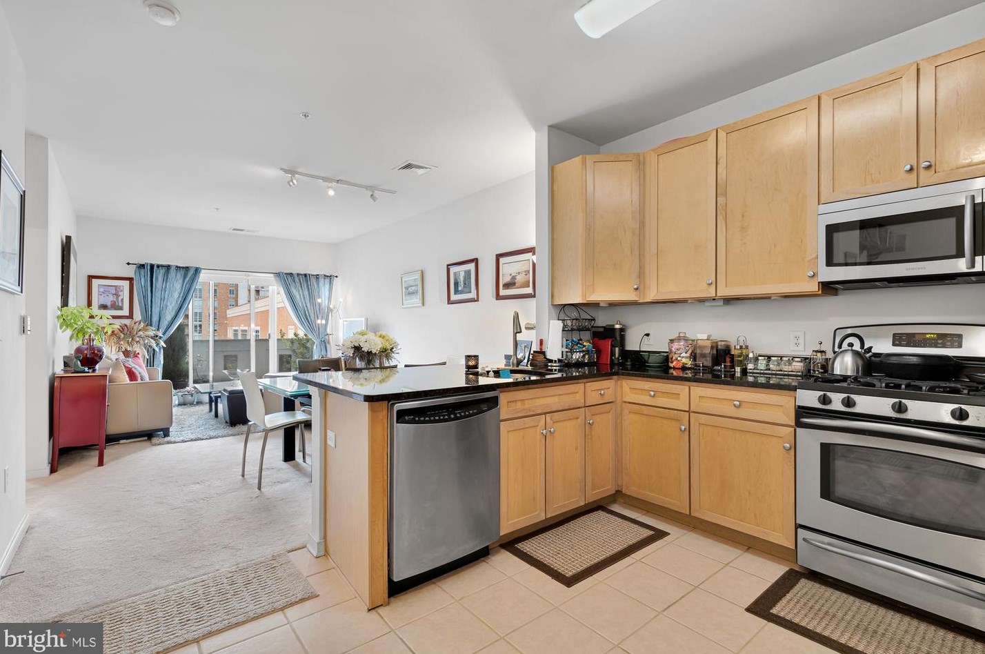 8045 Newell St #503, Silver Spring, MD 20910