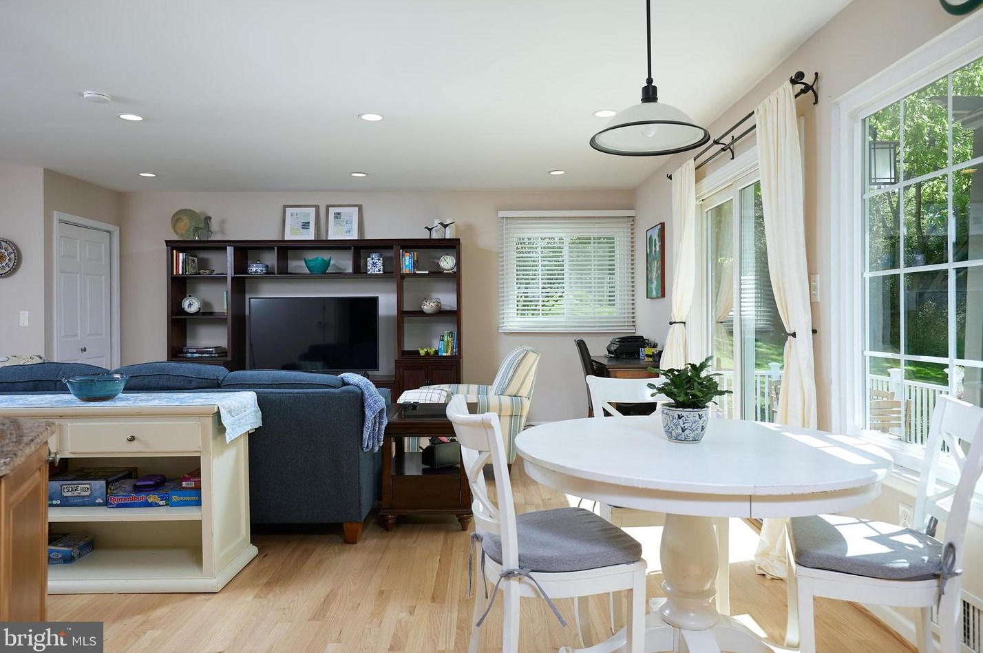 5 Pueblo Ct, Gaithersburg MD  20878-2067 exterior