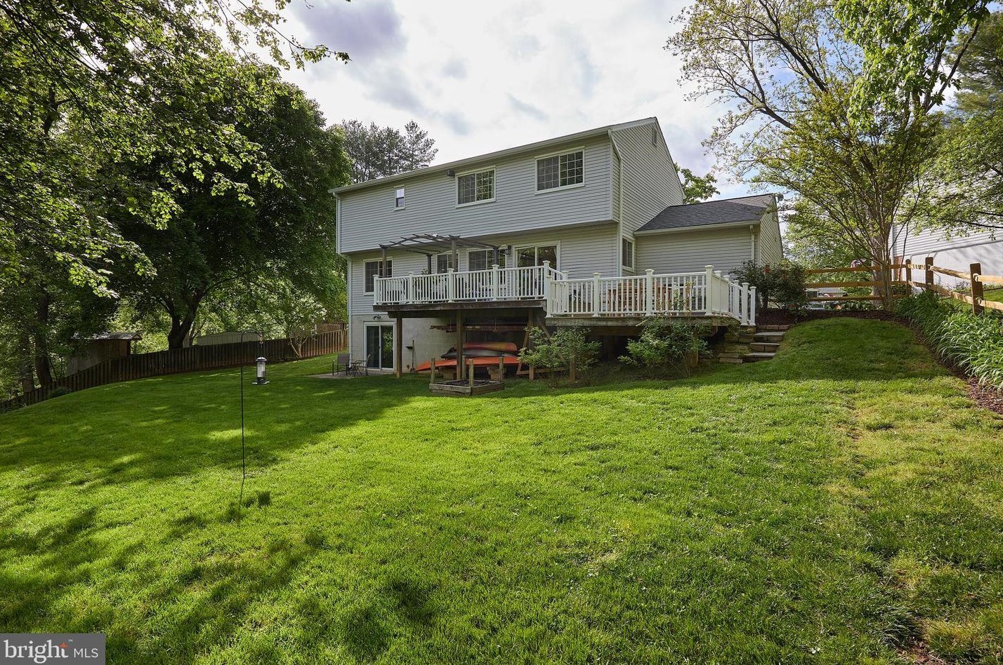 5 Pueblo Ct, Gaithersburg MD  20878-2067 exterior