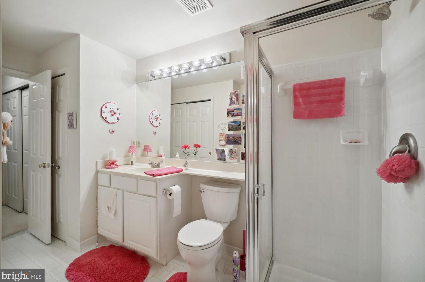 135 Timberbrook Ln, Gaithersburg MD 20878-2877 exterior