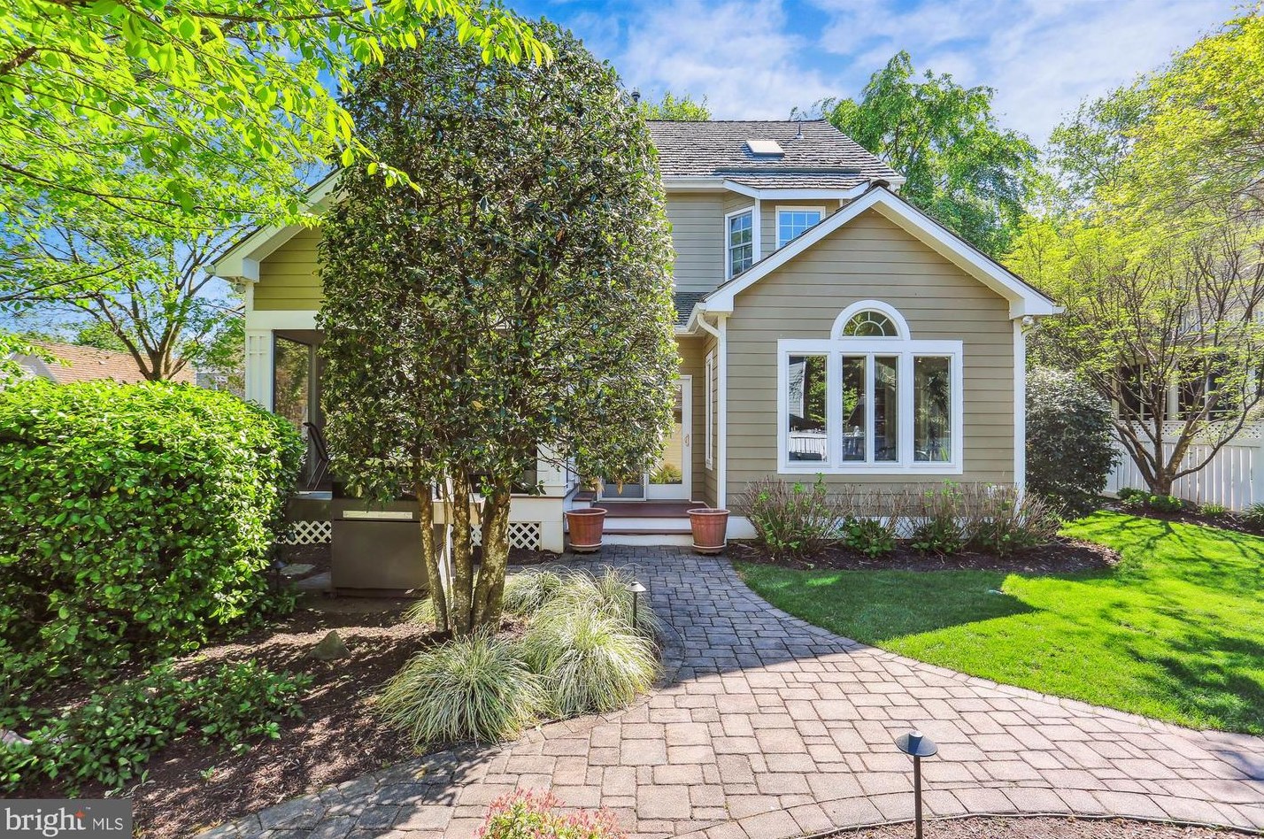 203 Beckwith St, Gaithersburg MD 20878-5603 exterior