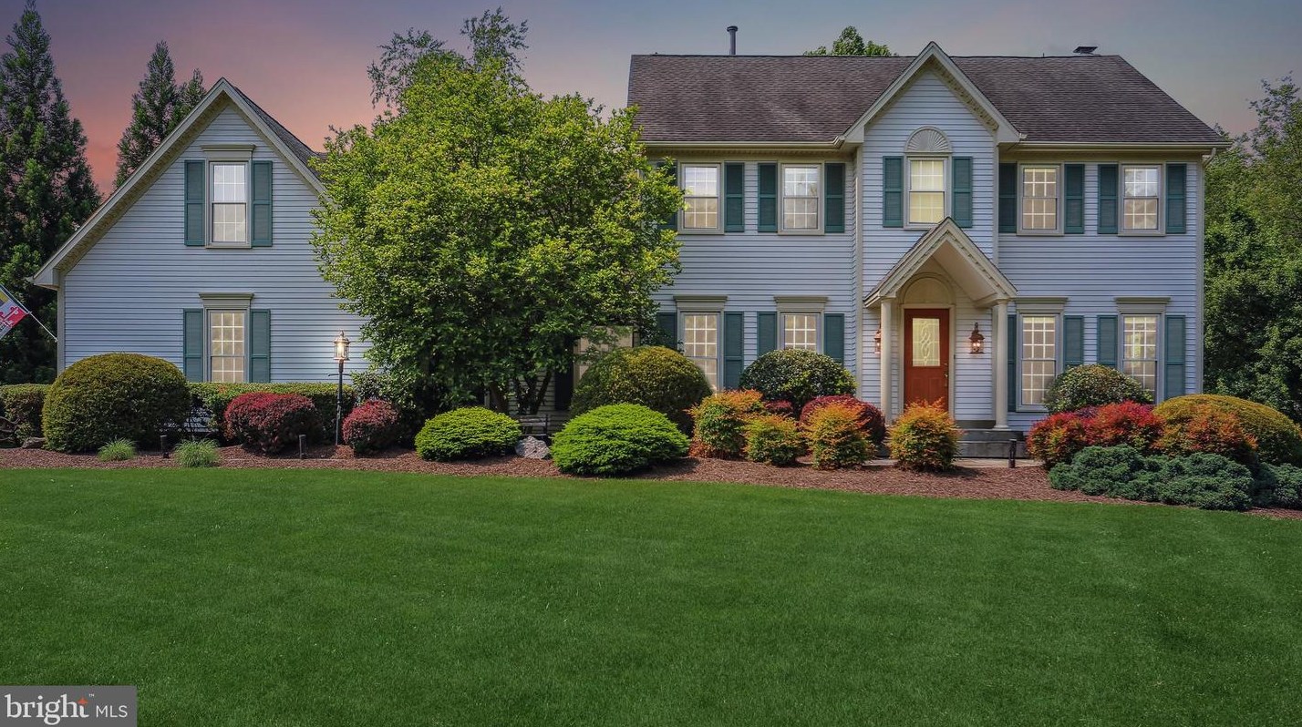 9412 Thornedike Dr, Gaithersburg, MD 20882-1334