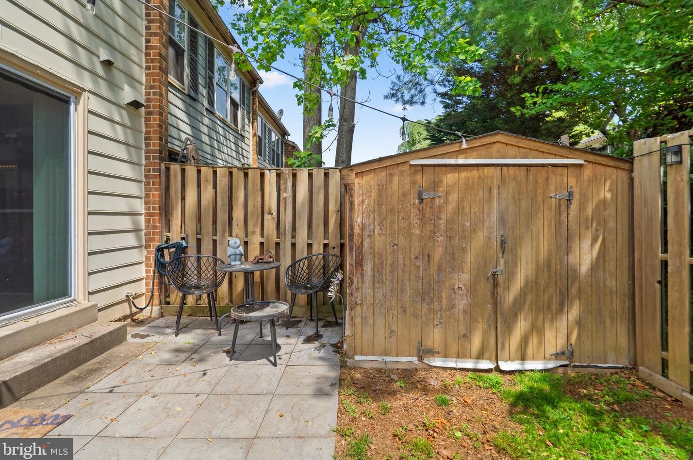 20101 Torrey Pond Pl, Gaithersburg MD  20886-1119 exterior