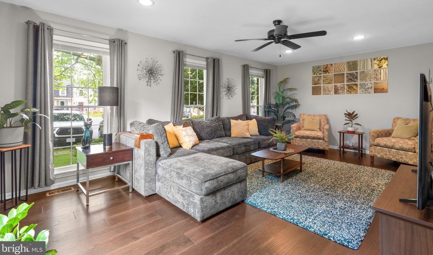 20101 Torrey Pond Pl, Gaithersburg MD  20886-1119 exterior