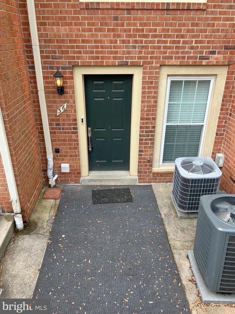 36 Pennydog Ct, Silver Spring, MD 20902