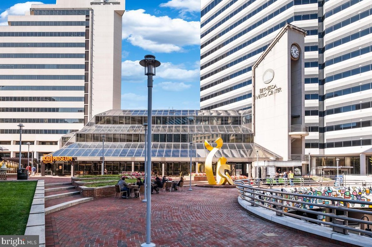 7500 Woodmont Ave, Bethesda MD  20814-5361 exterior