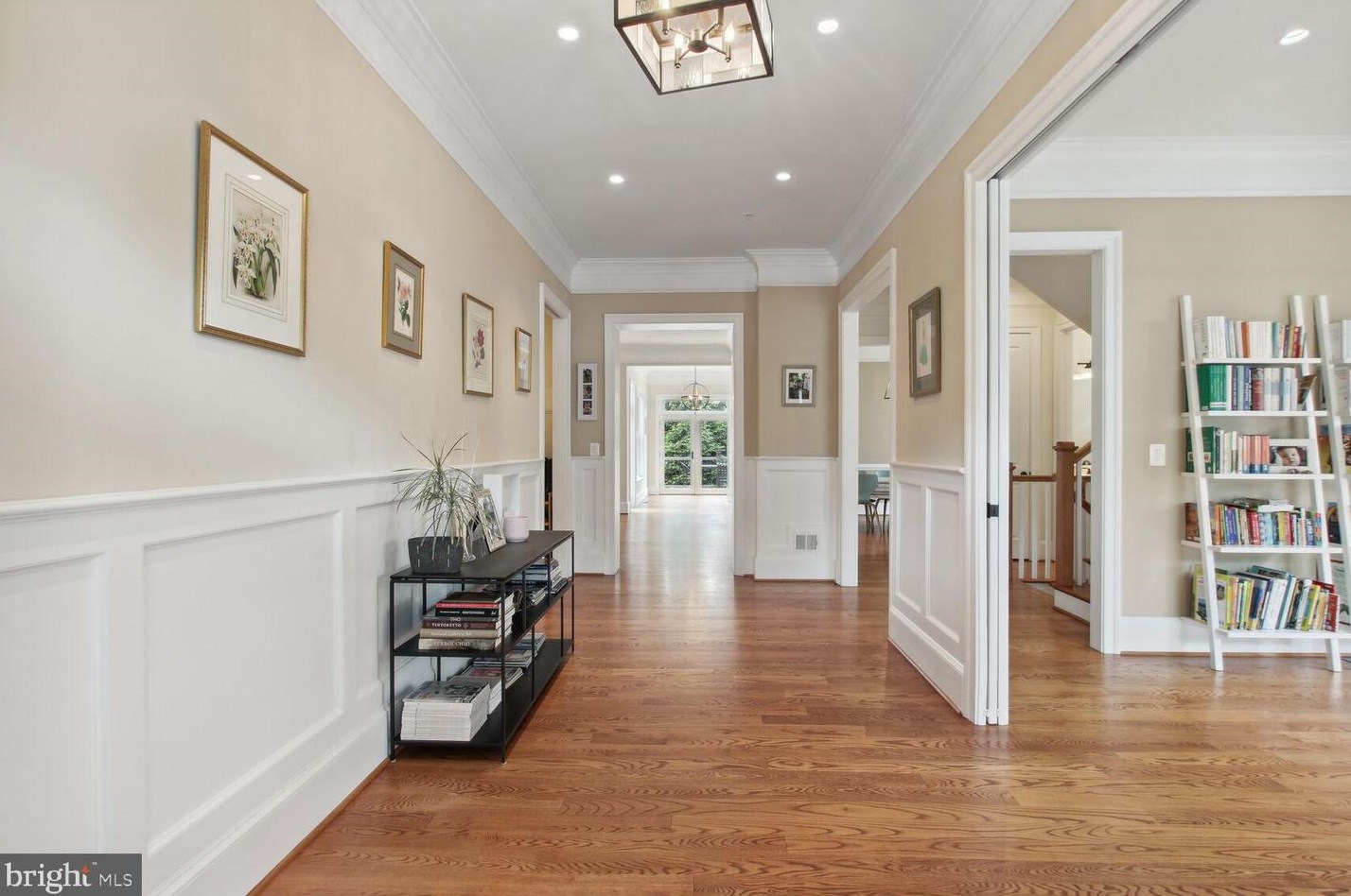 7604 Holiday Ter, Bethesda MD  20817-6614 exterior