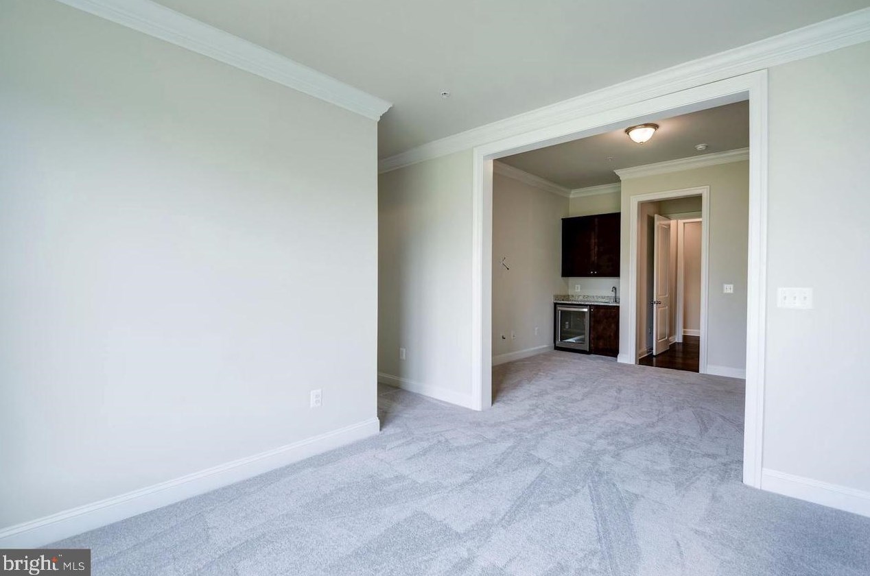 6820 Maple Knoll Dr, Gaithersburg MD  20882 exterior