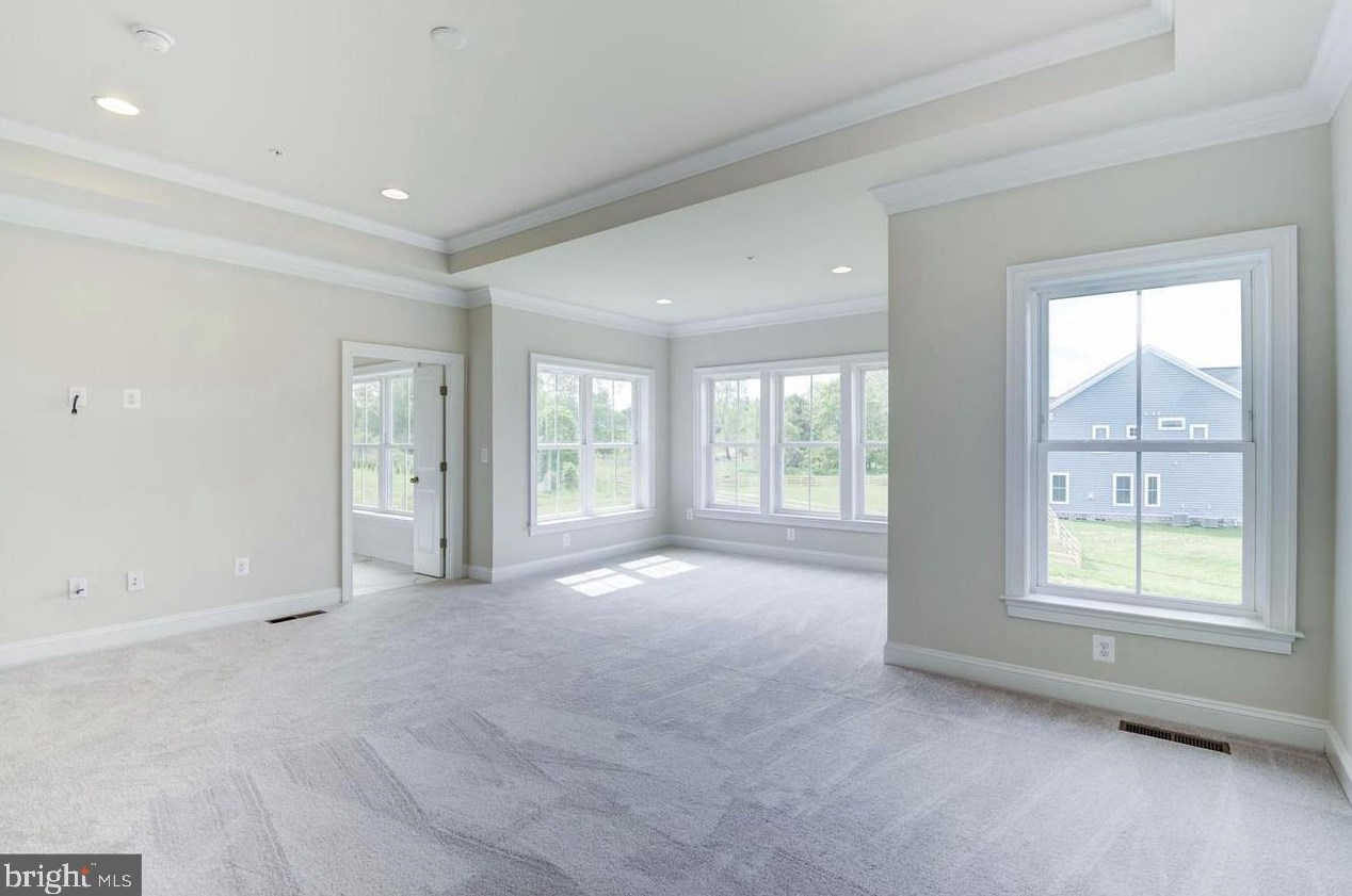 6820 Maple Knoll Dr, Gaithersburg MD  20882 exterior