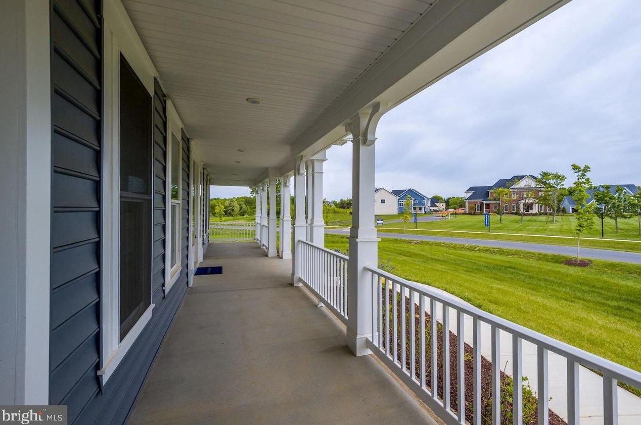 6820 Maple Knoll Dr, Gaithersburg MD  20882 exterior