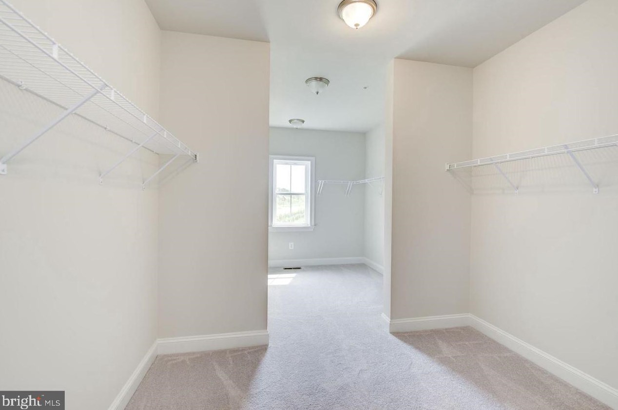 6820 Maple Knoll Dr, Gaithersburg MD  20882 exterior