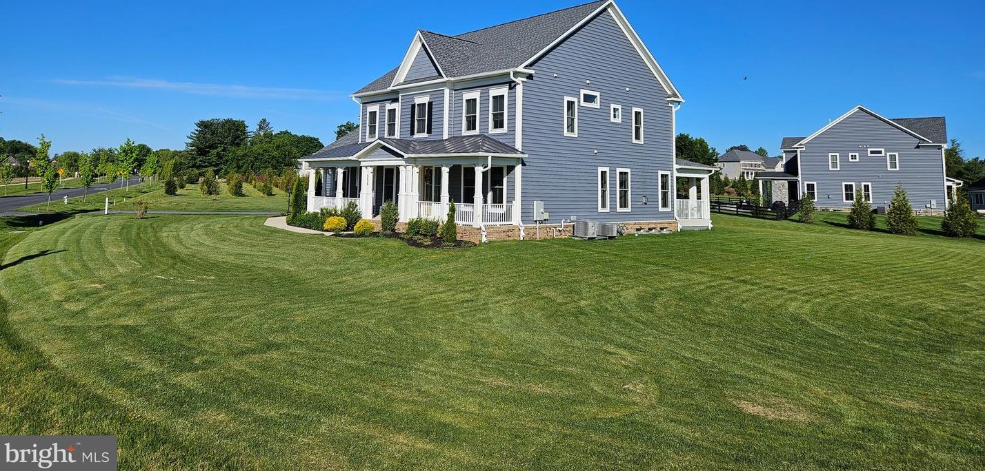 6820 Maple Knoll Dr, Gaithersburg, MD 20882