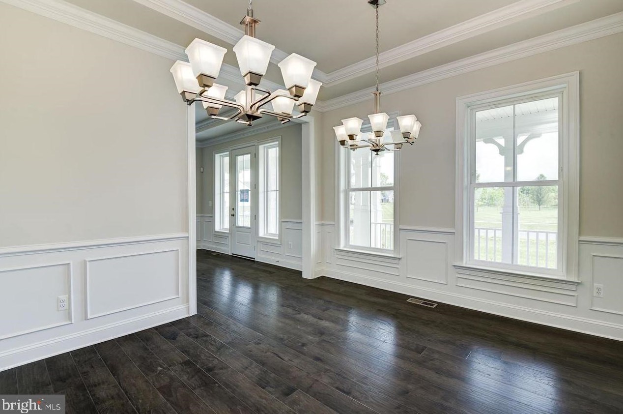 6820 Maple Knoll Dr, Gaithersburg MD  20882 exterior