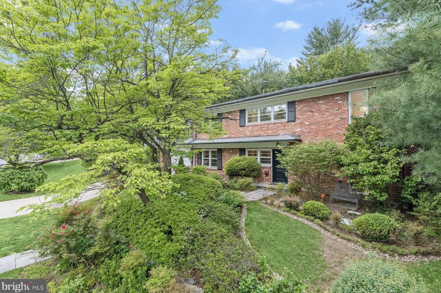 5000 Westpath Ter, Bethesda, MD 20816-2221