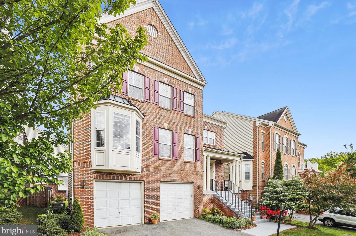 11 Hidden Forest Dr, Gaithersburg, MD 20877-3542