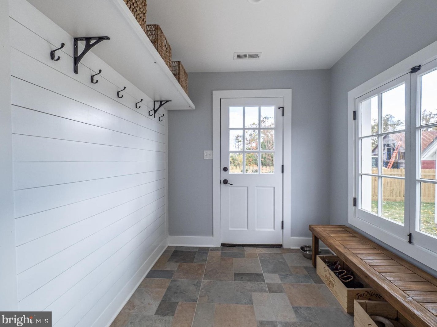 605 Steinbeck Ave, Gaithersburg MD  20878 exterior