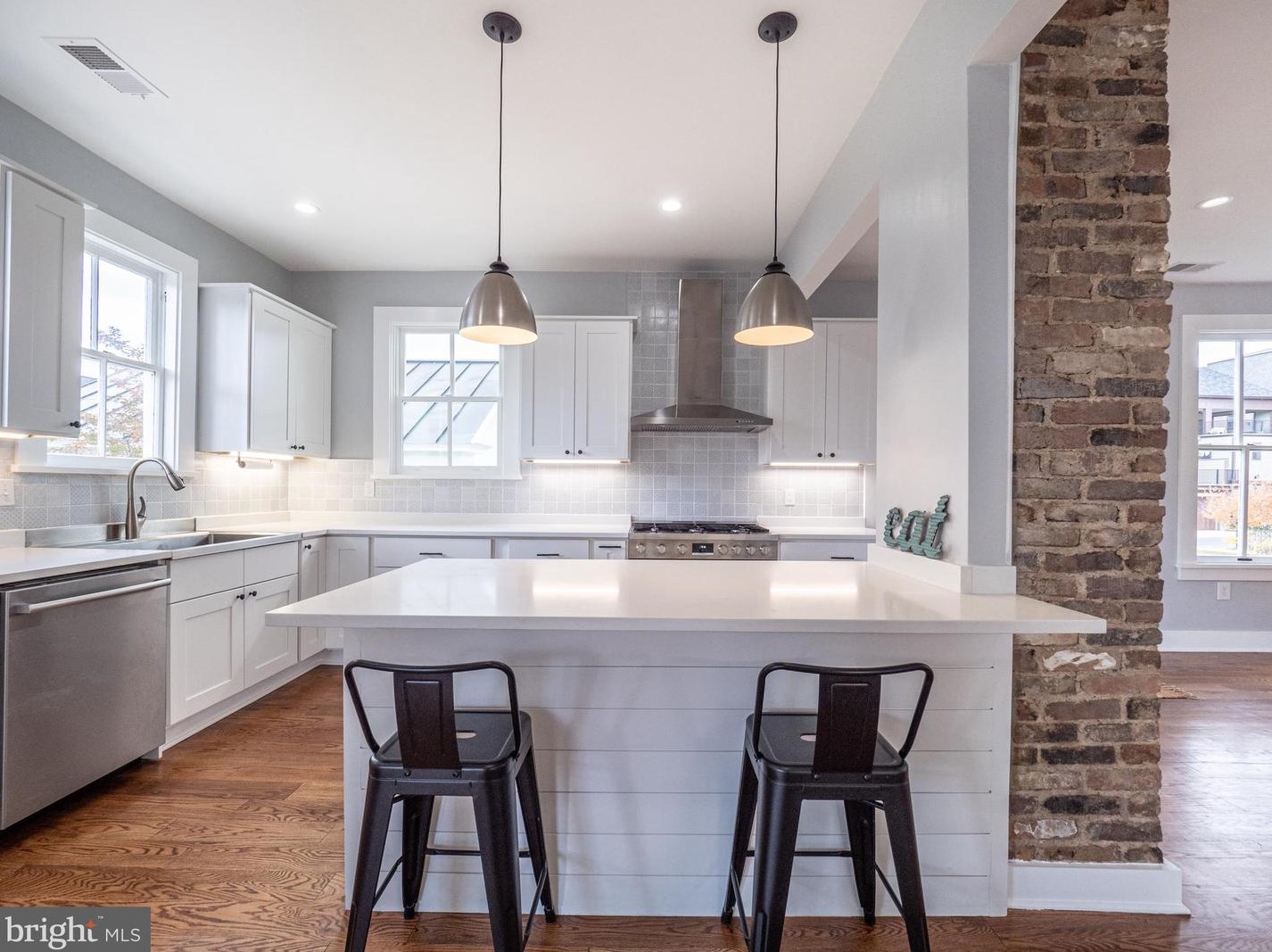 605 Steinbeck Ave, Gaithersburg MD  20878 exterior