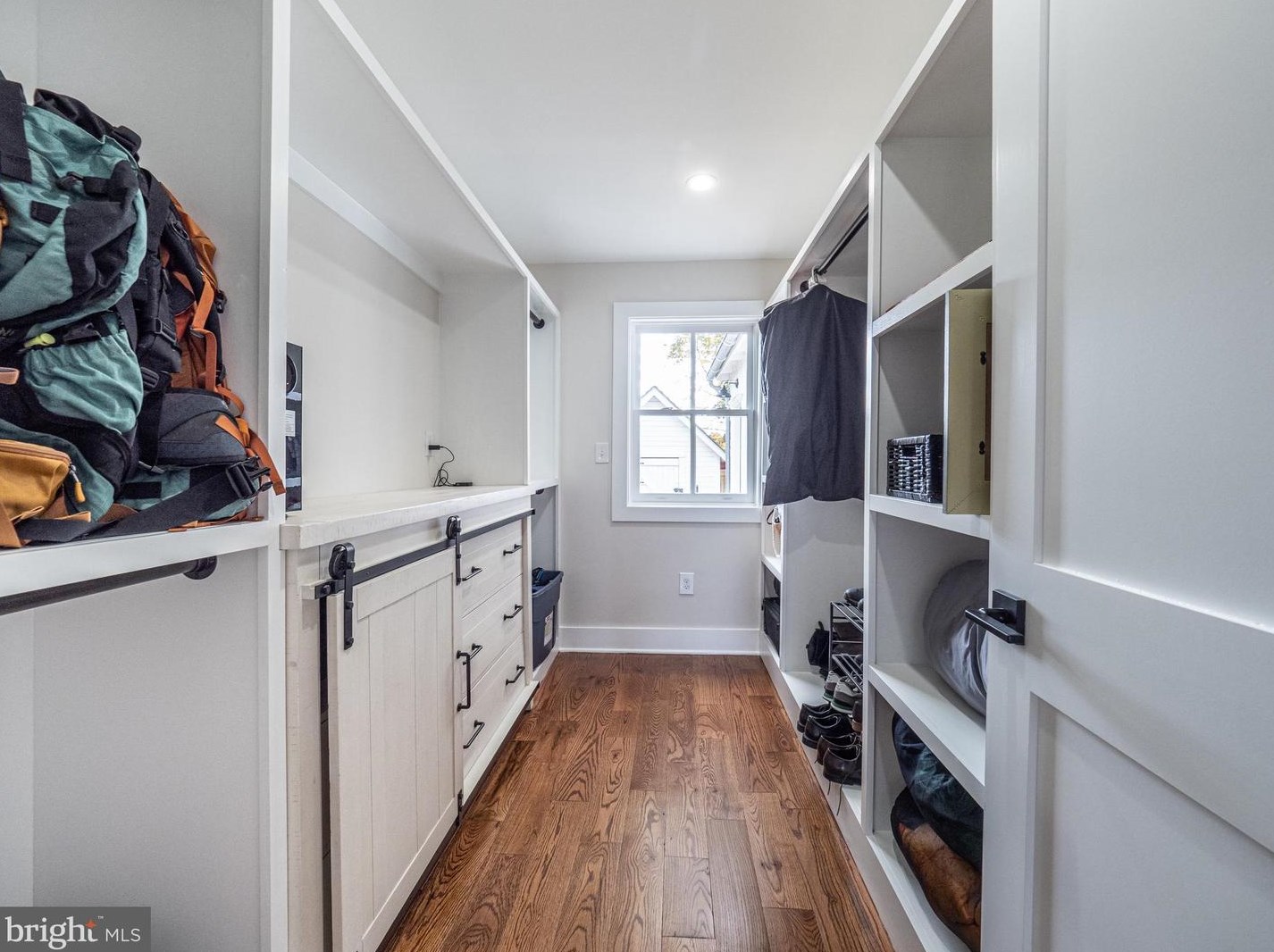 605 Steinbeck Ave, Gaithersburg MD  20878 exterior