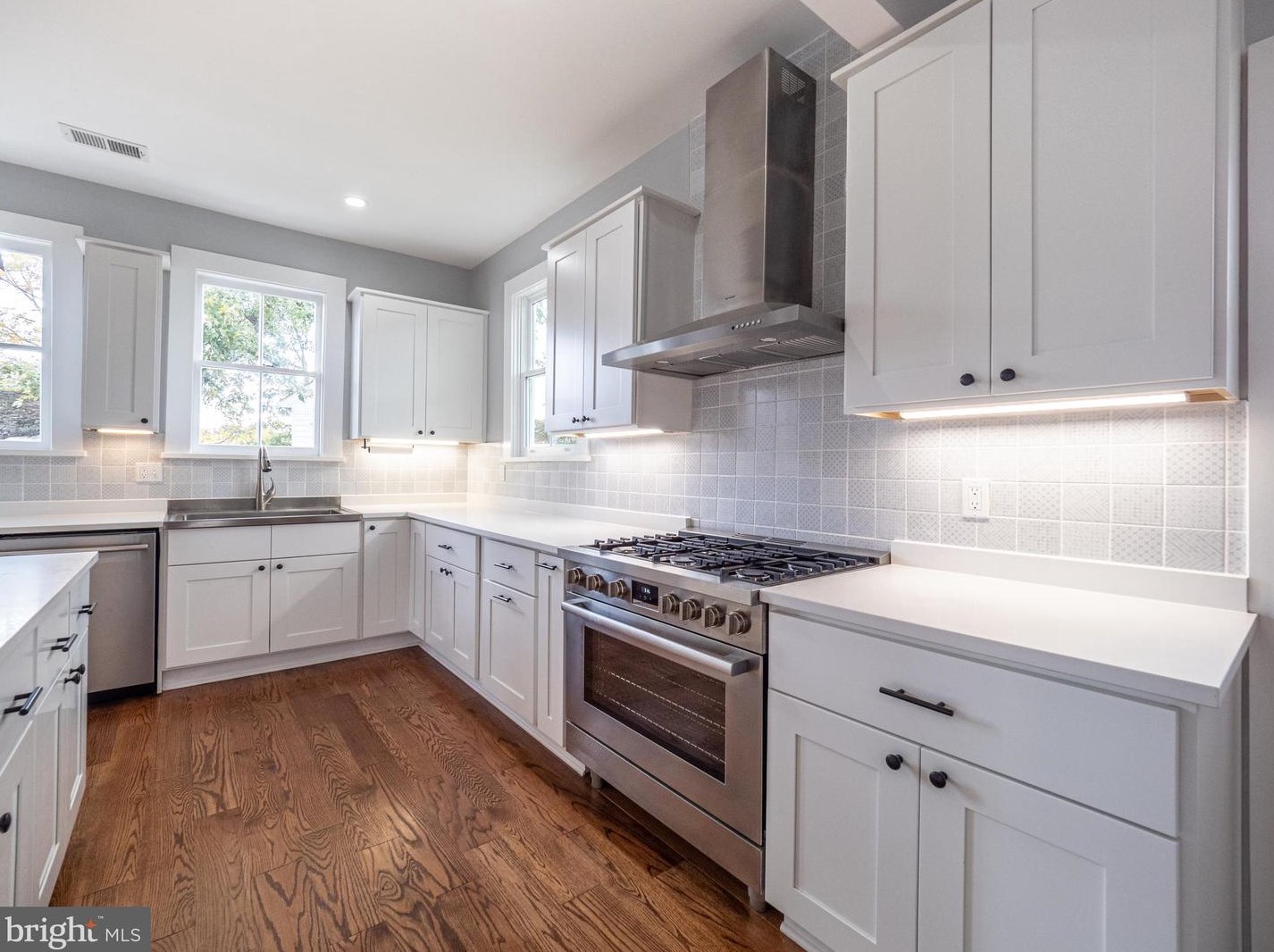 605 Steinbeck Ave, Gaithersburg MD  20878 exterior