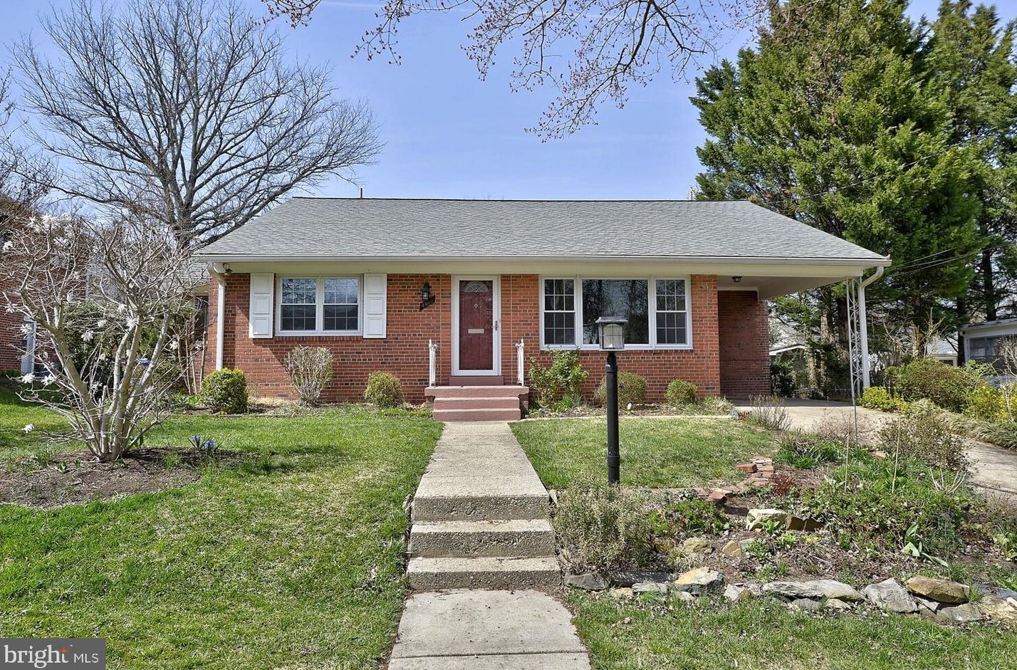 4503 Gretna St, Bethesda MD  20814-3956 exterior