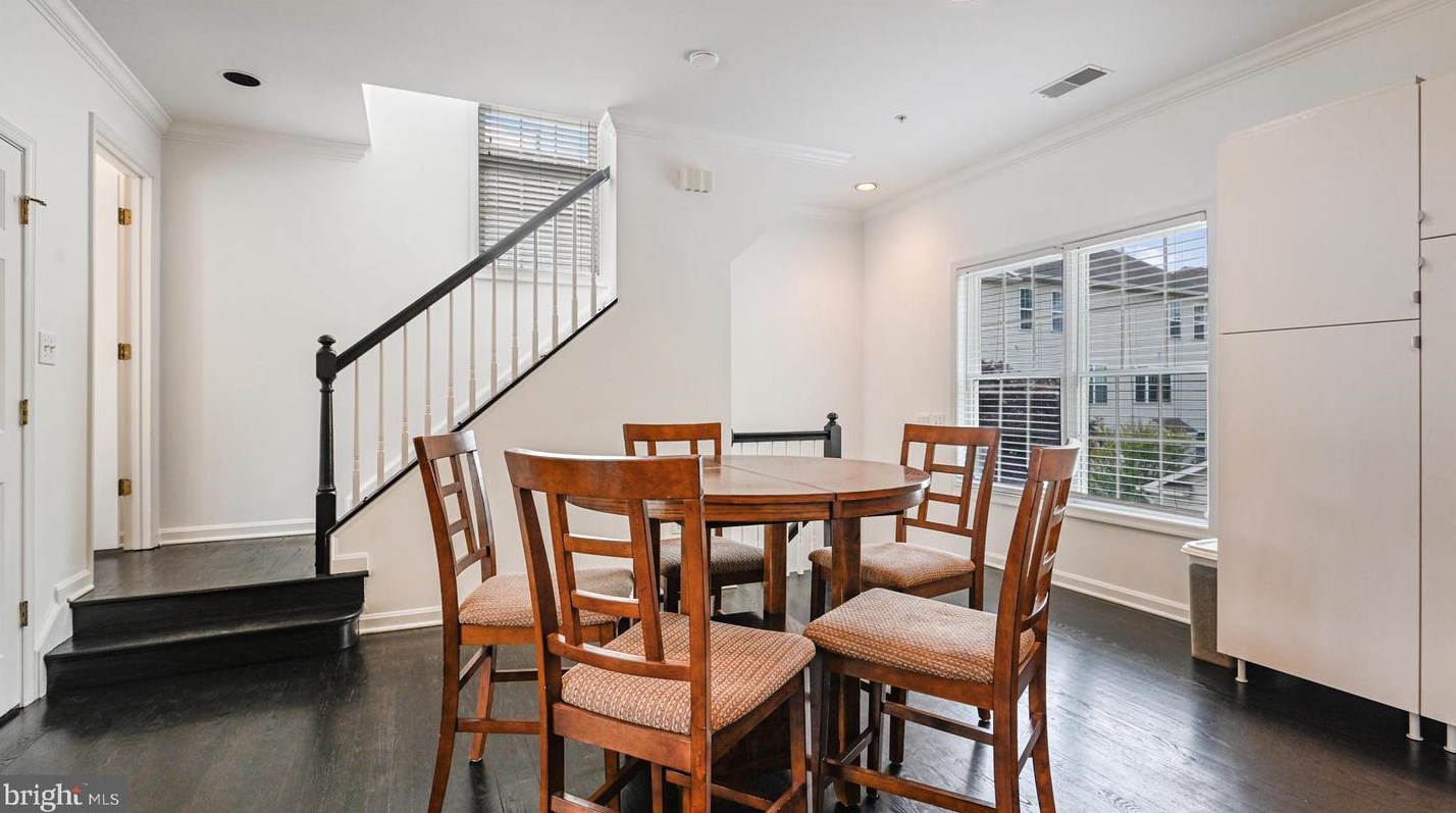 809 Gatestone St, Gaithersburg MD  20878-2183 exterior