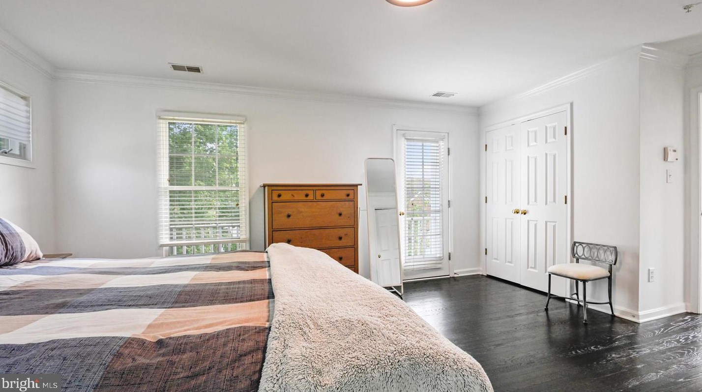 809 Gatestone St, Gaithersburg MD  20878-2183 exterior