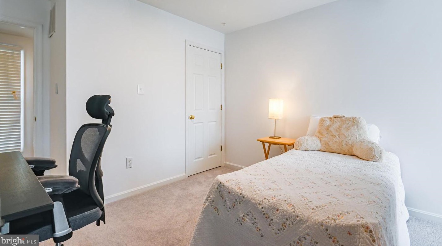 809 Gatestone St, Gaithersburg MD  20878-2183 exterior