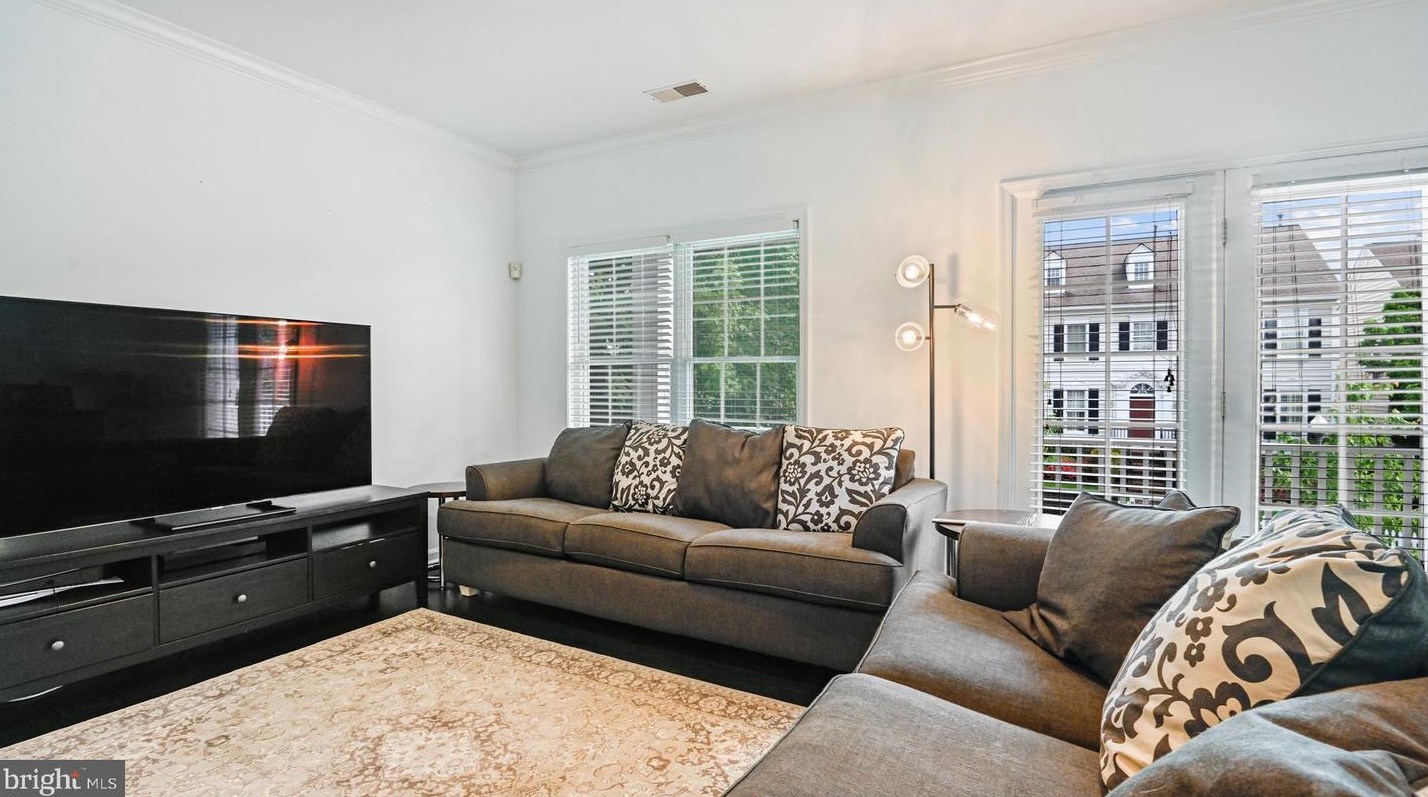 809 Gatestone St, Gaithersburg MD  20878-2183 exterior