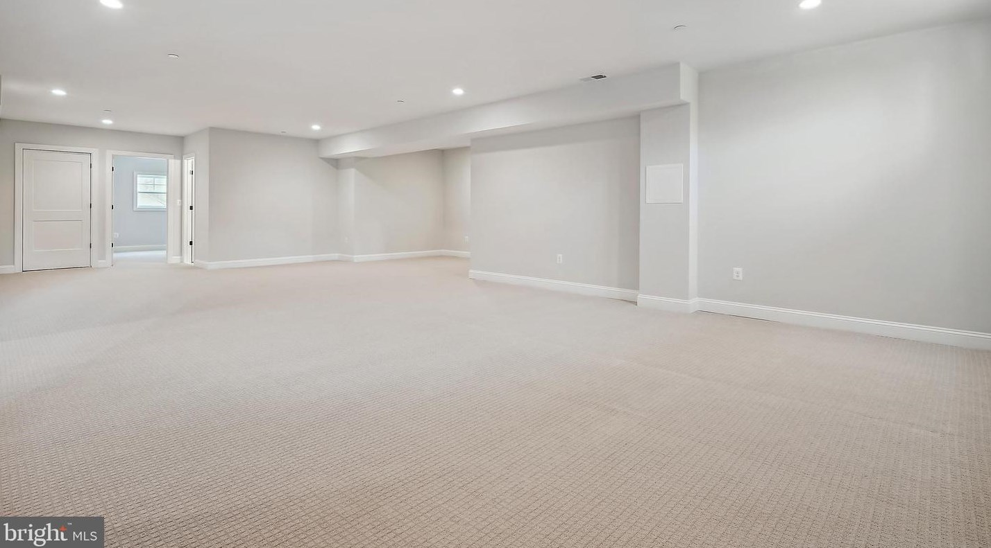 12902 Quail Run Ct, Gaithersburg MD 20878-3524 exterior