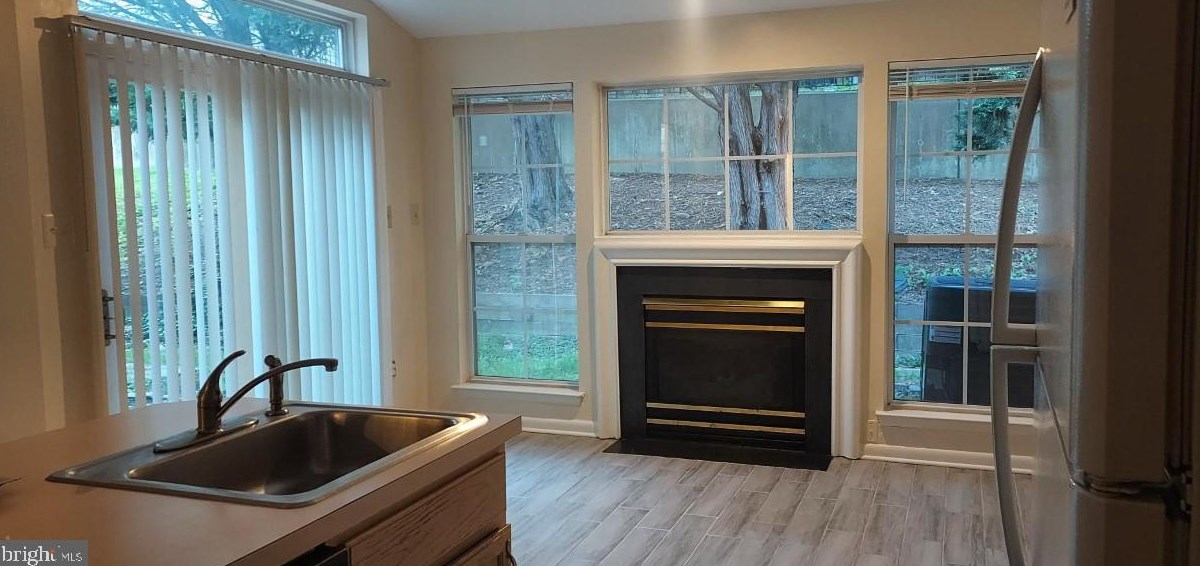 18076 Royal Bonnet Cir, Gaithersburg MD  20886-0444 exterior