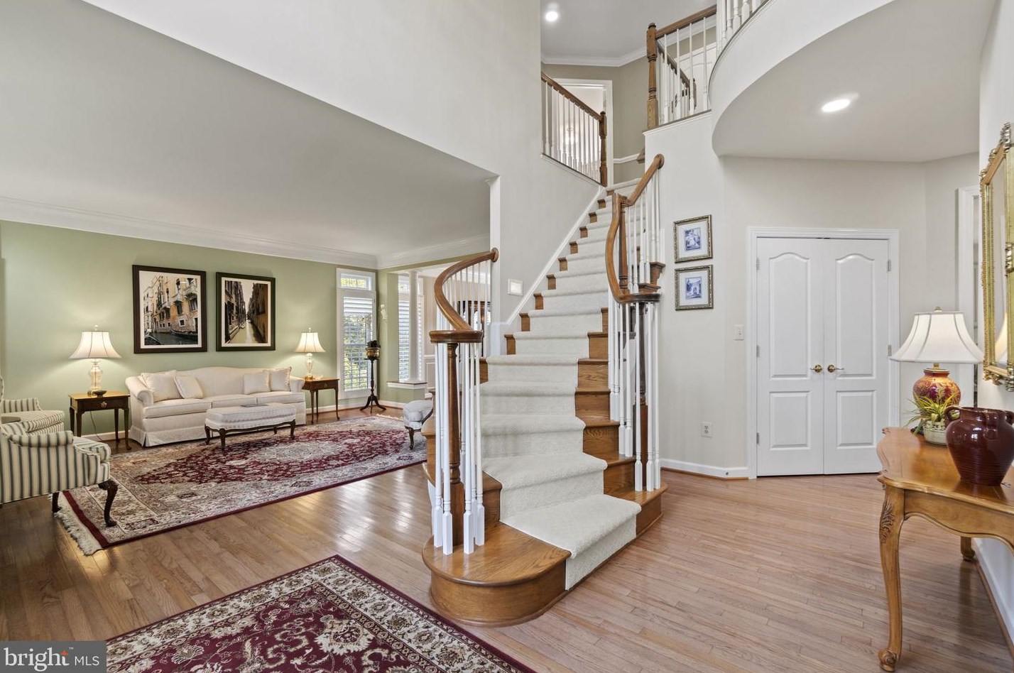 15132 Rollinmead Dr, Gaithersburg, MD 20878-3906