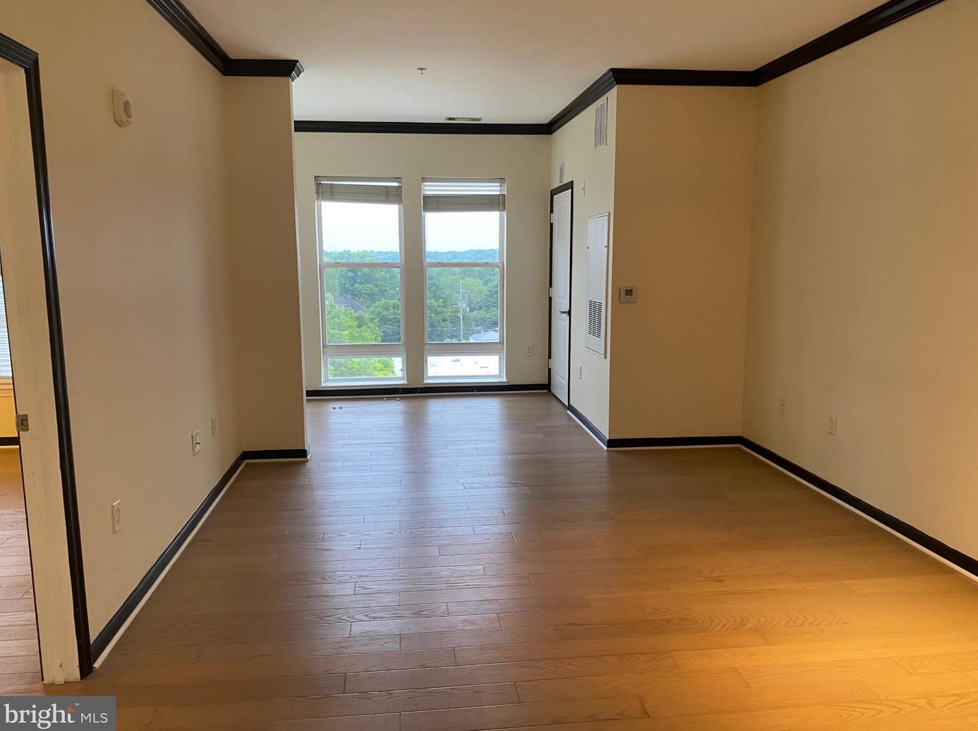 8045 Newell St #508, Silver Spring, MD 20910