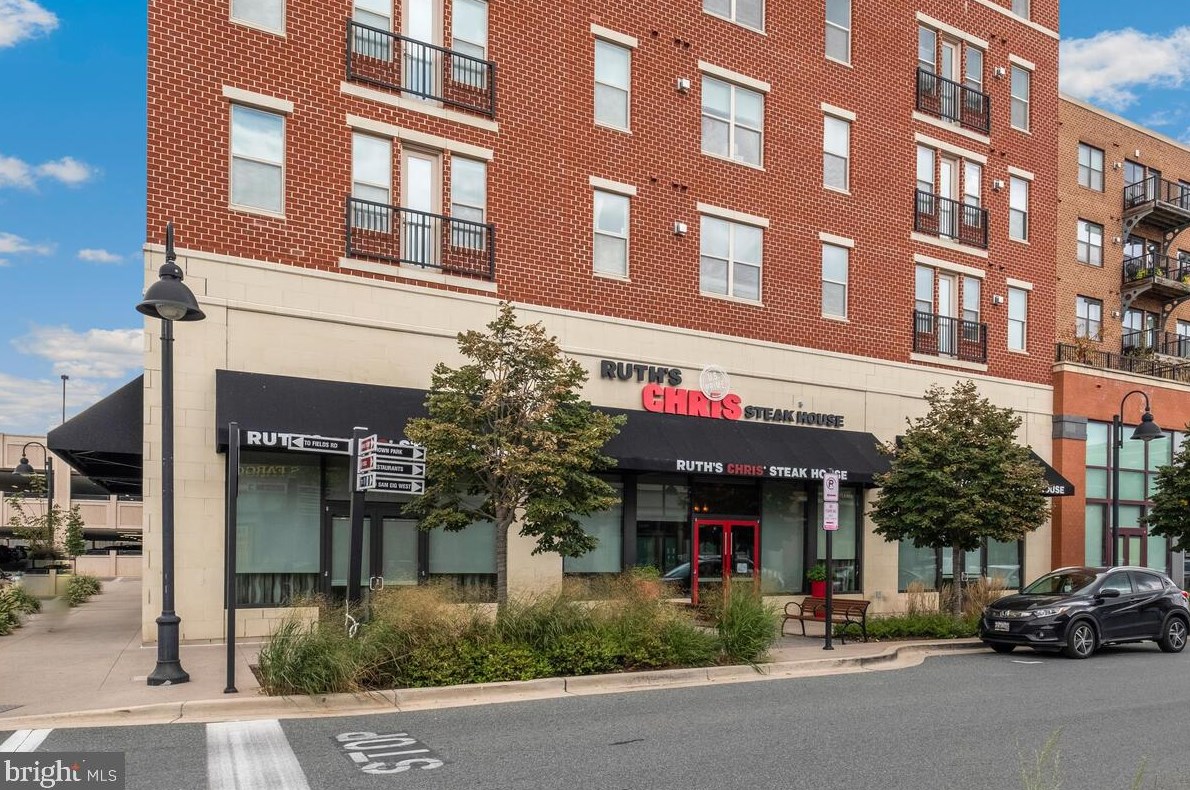9701 Fields Rd, Gaithersburg MD  20878-2706 exterior