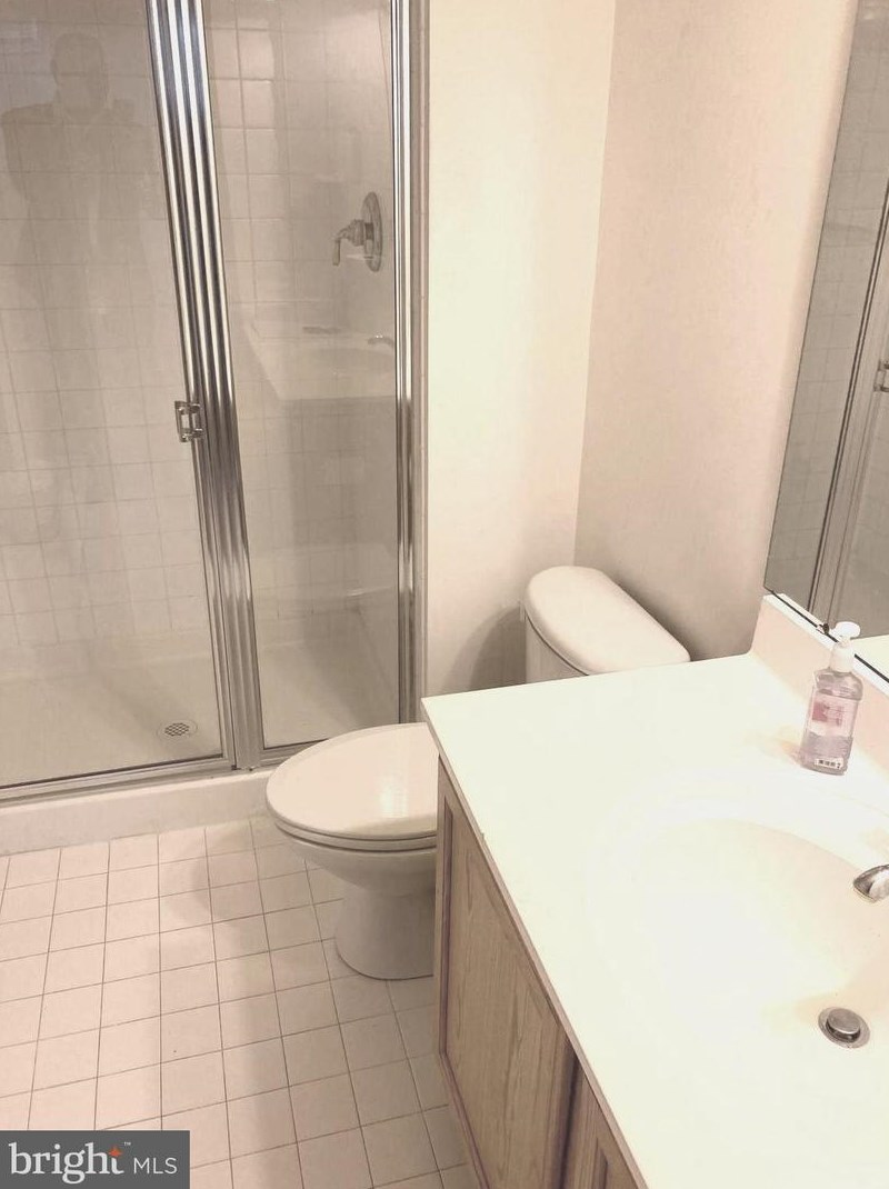 18304 Hallmark Ct, Gaithersburg, MD 20879