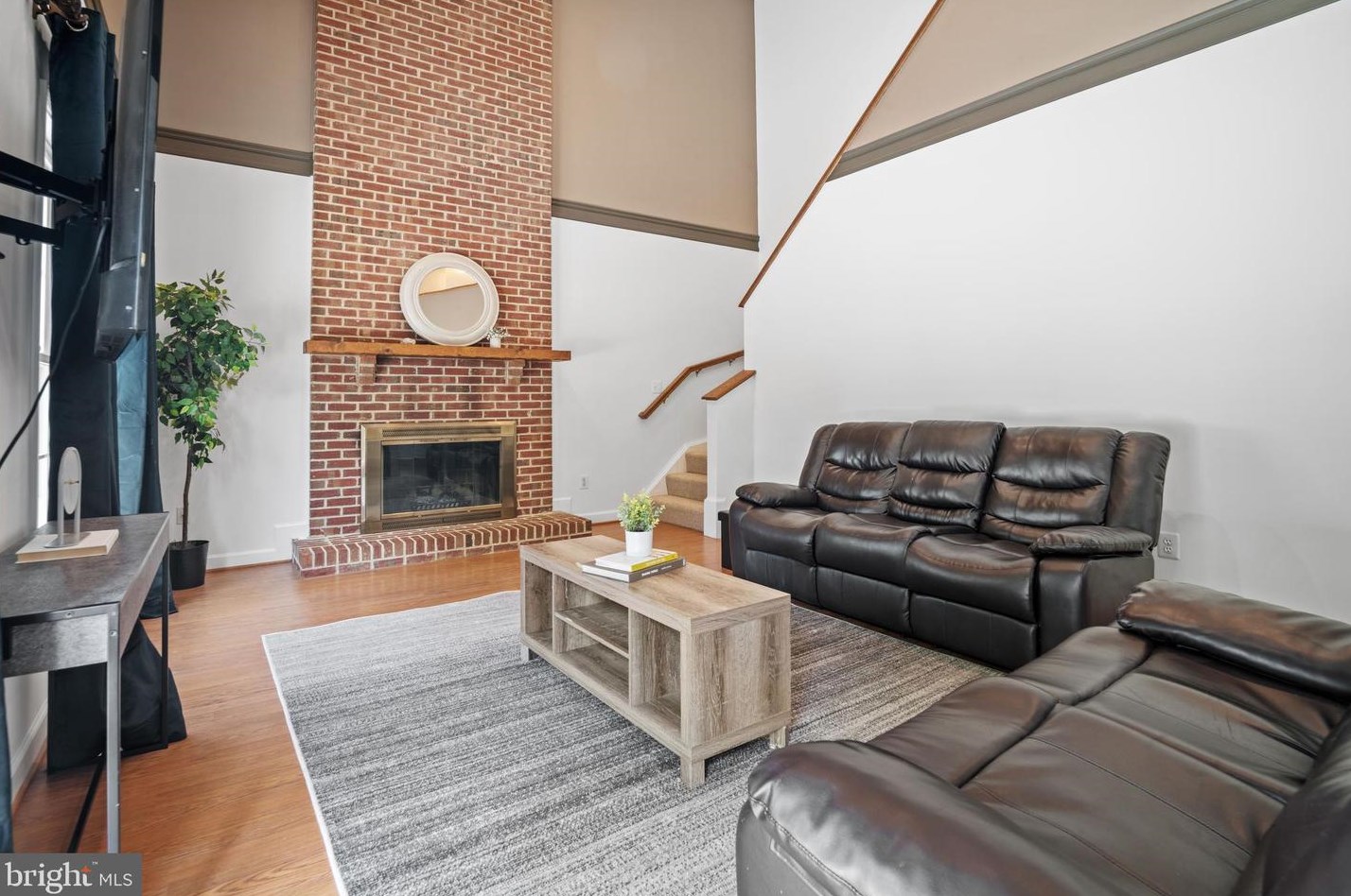 12104 Damson Dr, Gaithersburg MD  20878-3335 exterior