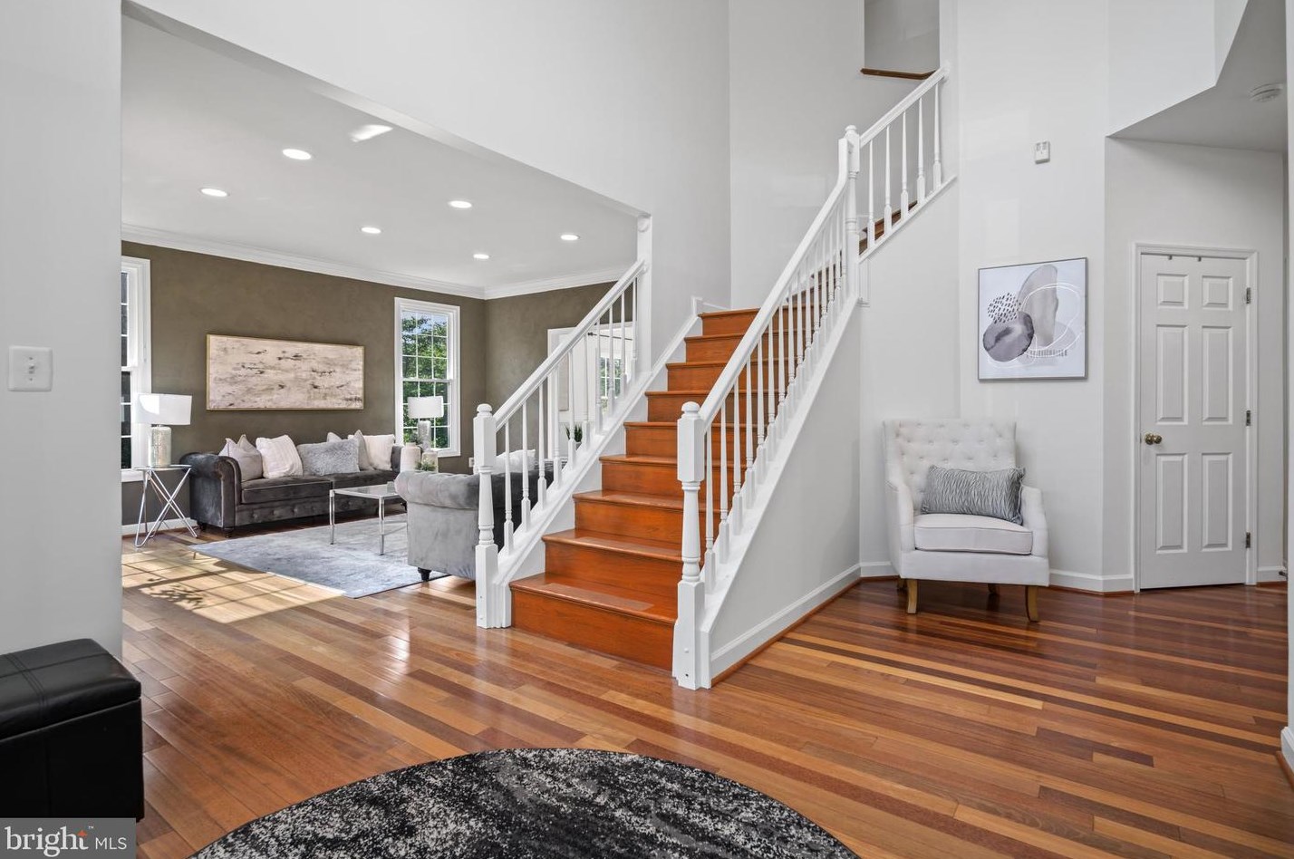 12104 Damson Dr, Gaithersburg, MD 20878