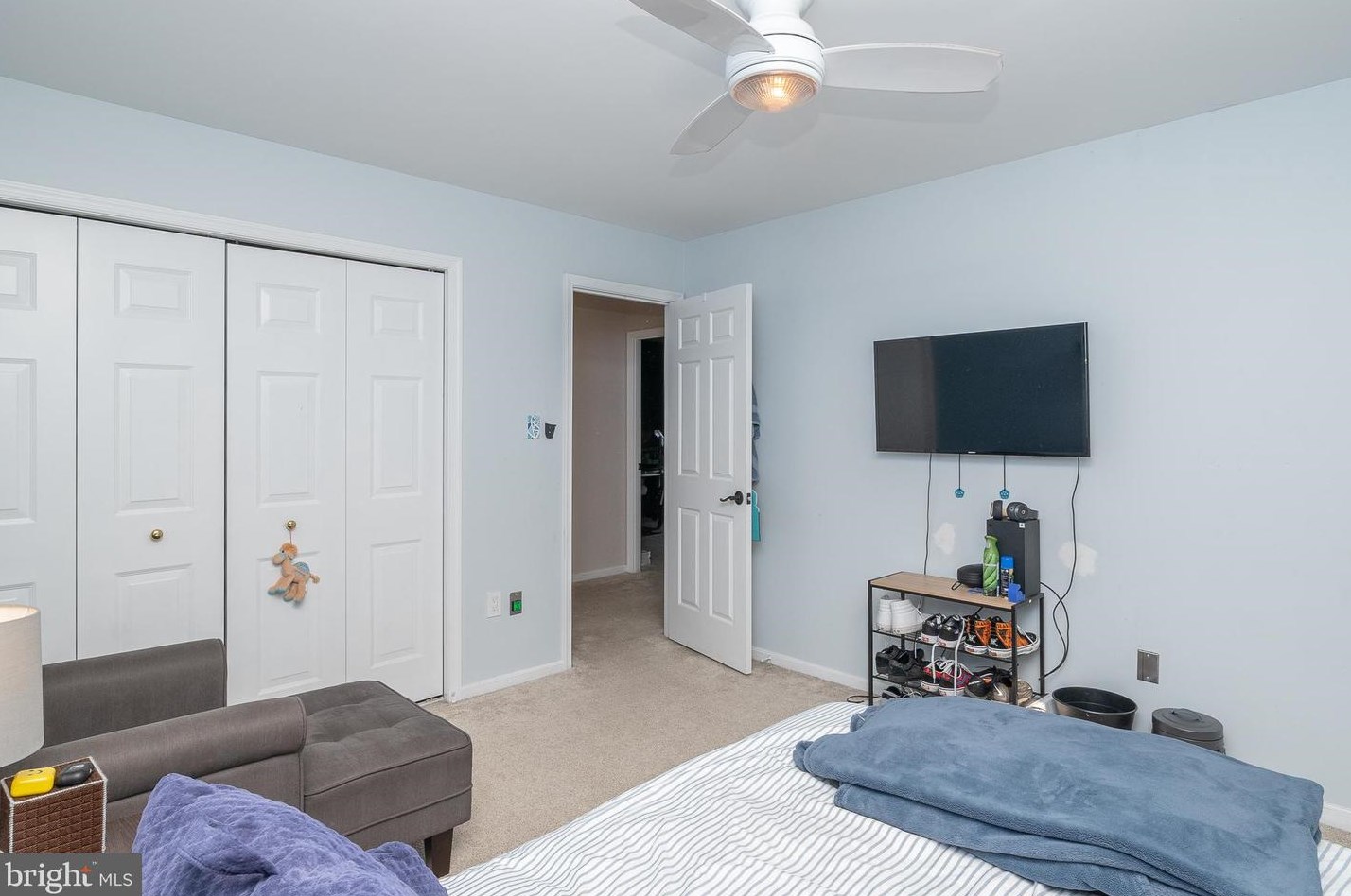 20505 Highland Hall Dr, Gaithersburg MD  20886-4047 exterior