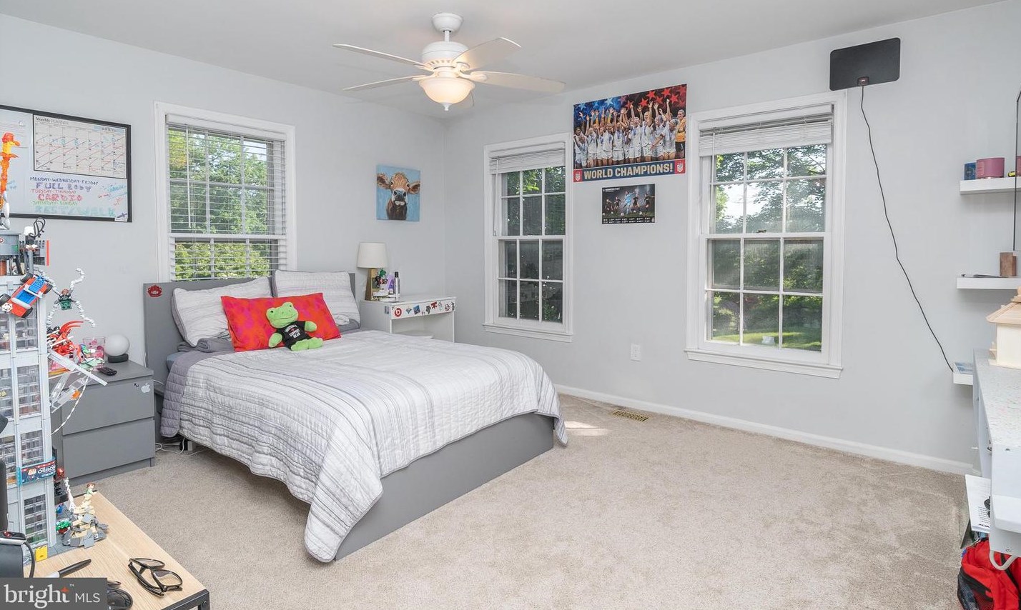 20505 Highland Hall Dr, Gaithersburg MD  20886-4047 exterior