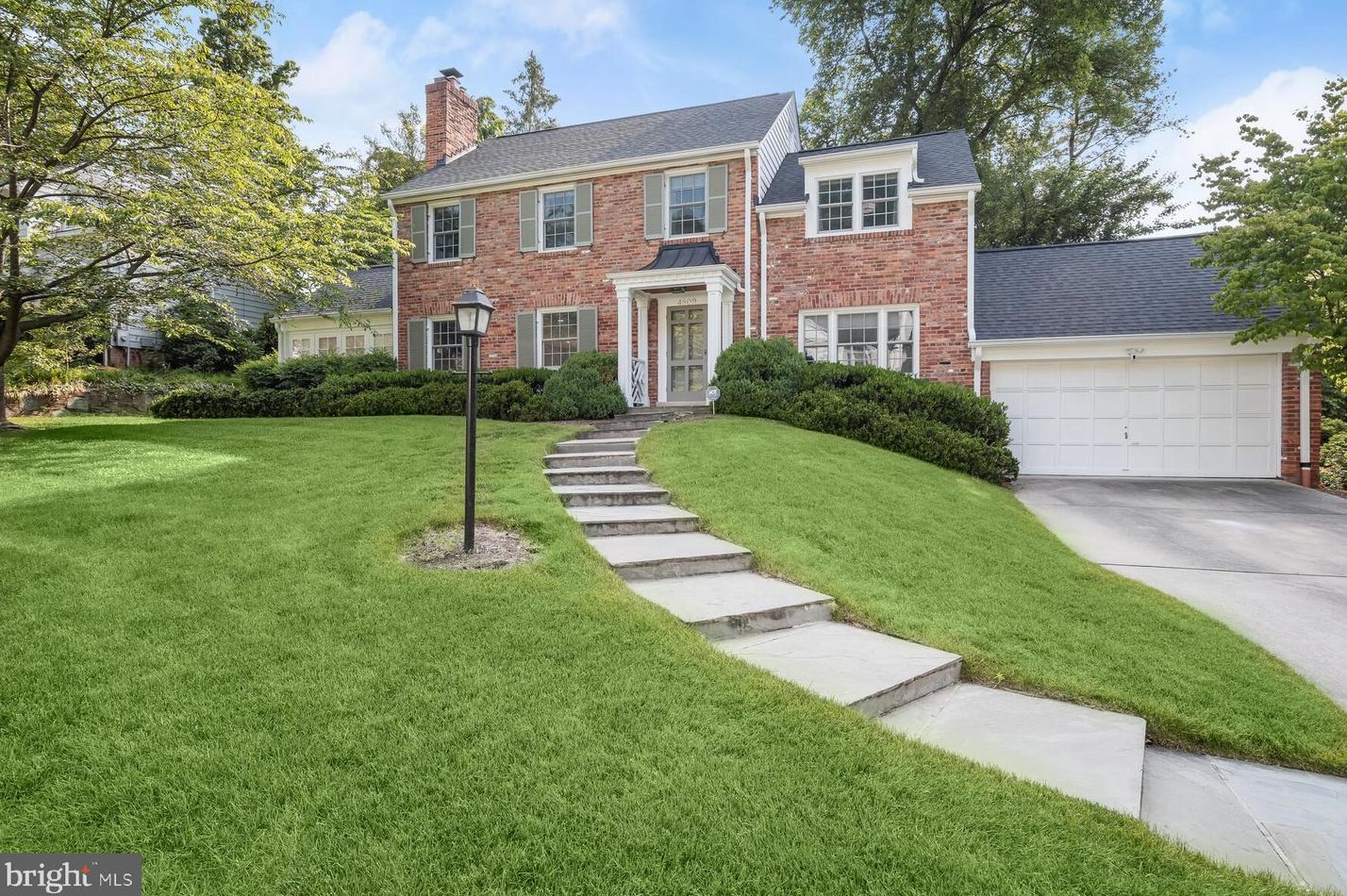 4809 Scarsdale Rd, Bethesda, MD 20816-2441