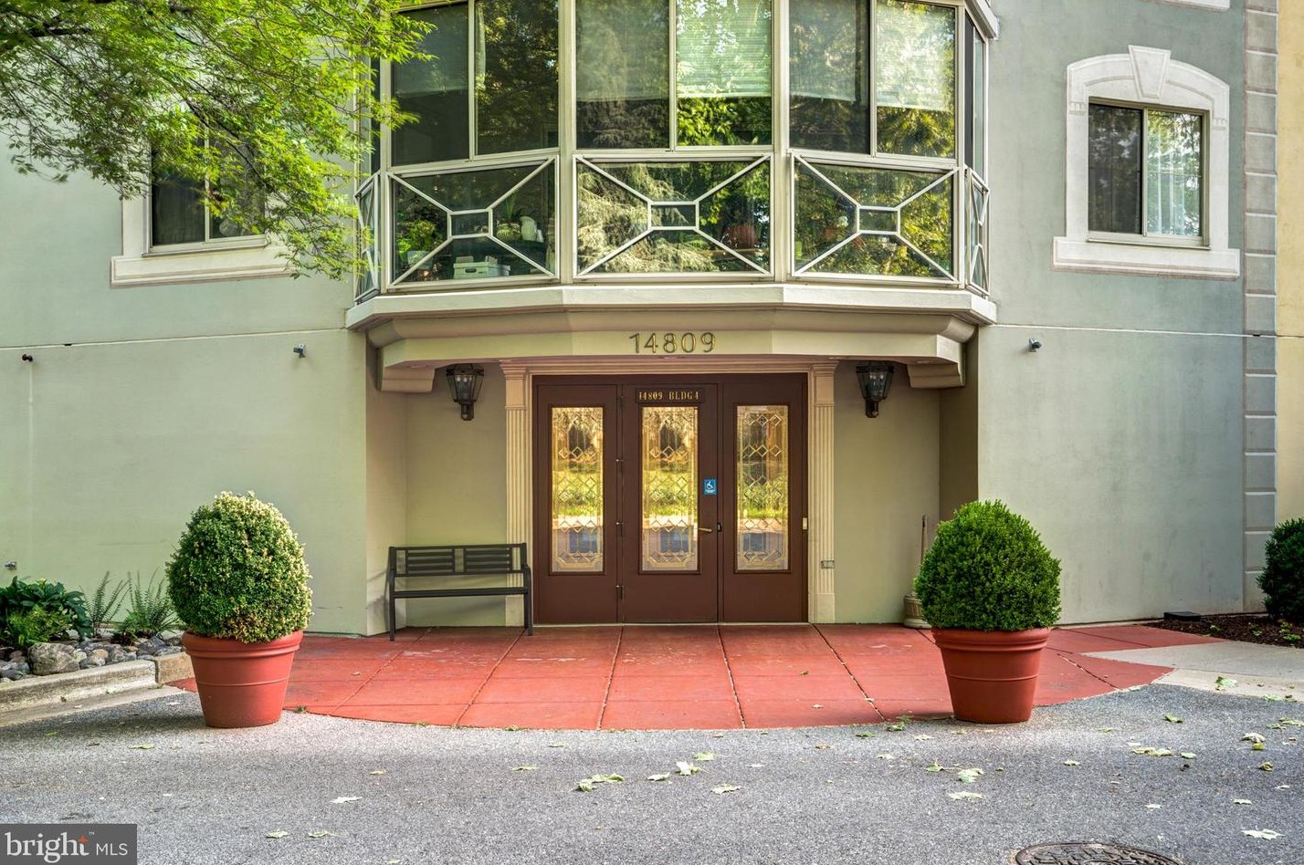 14809 Pennfield Cir #302, Silver Spring, MD 20906