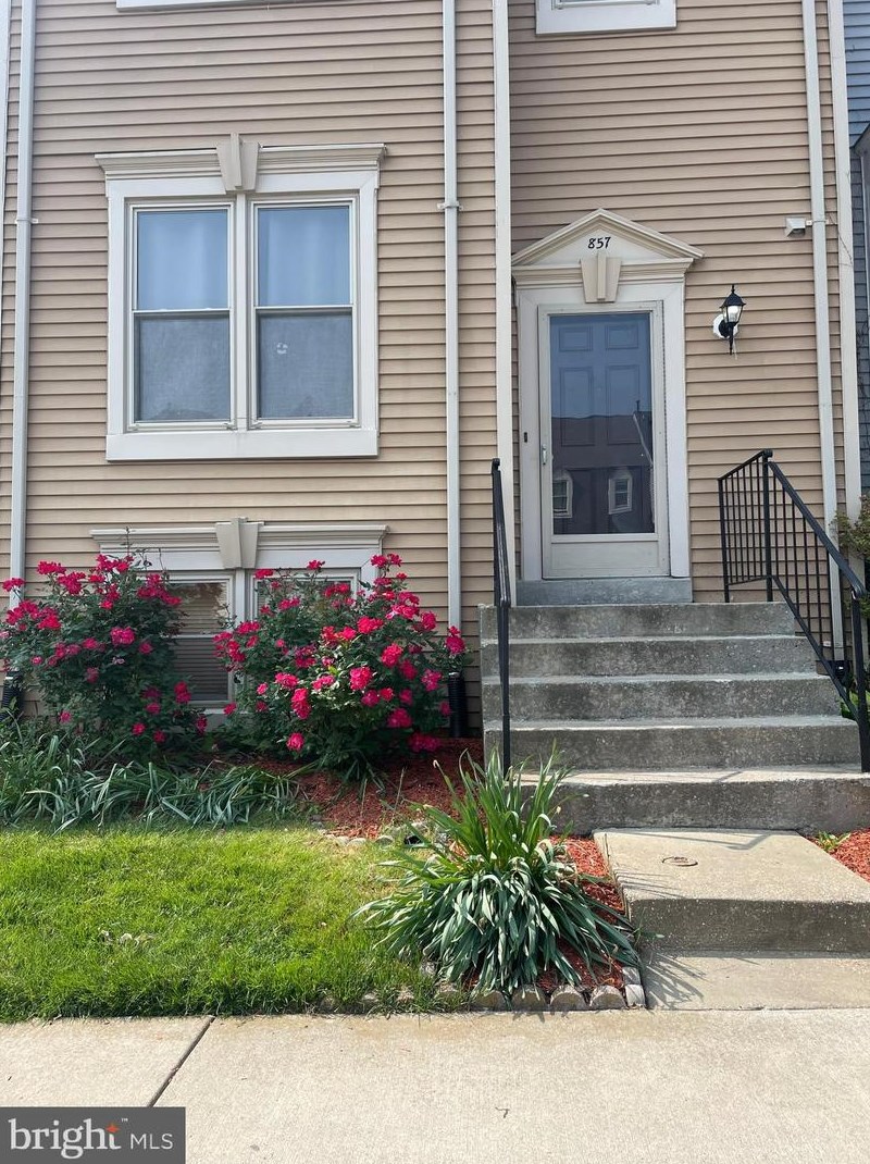 857 Flagler Dr, Gaithersburg, MD 20878