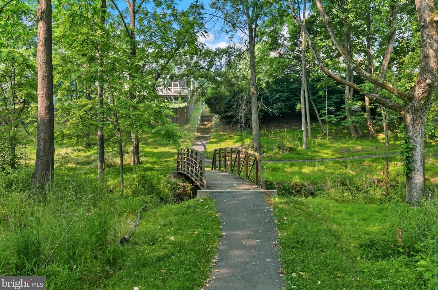 11531 Pleasant Mdw Dr, Gaithersburg MD 20878-4259 exterior