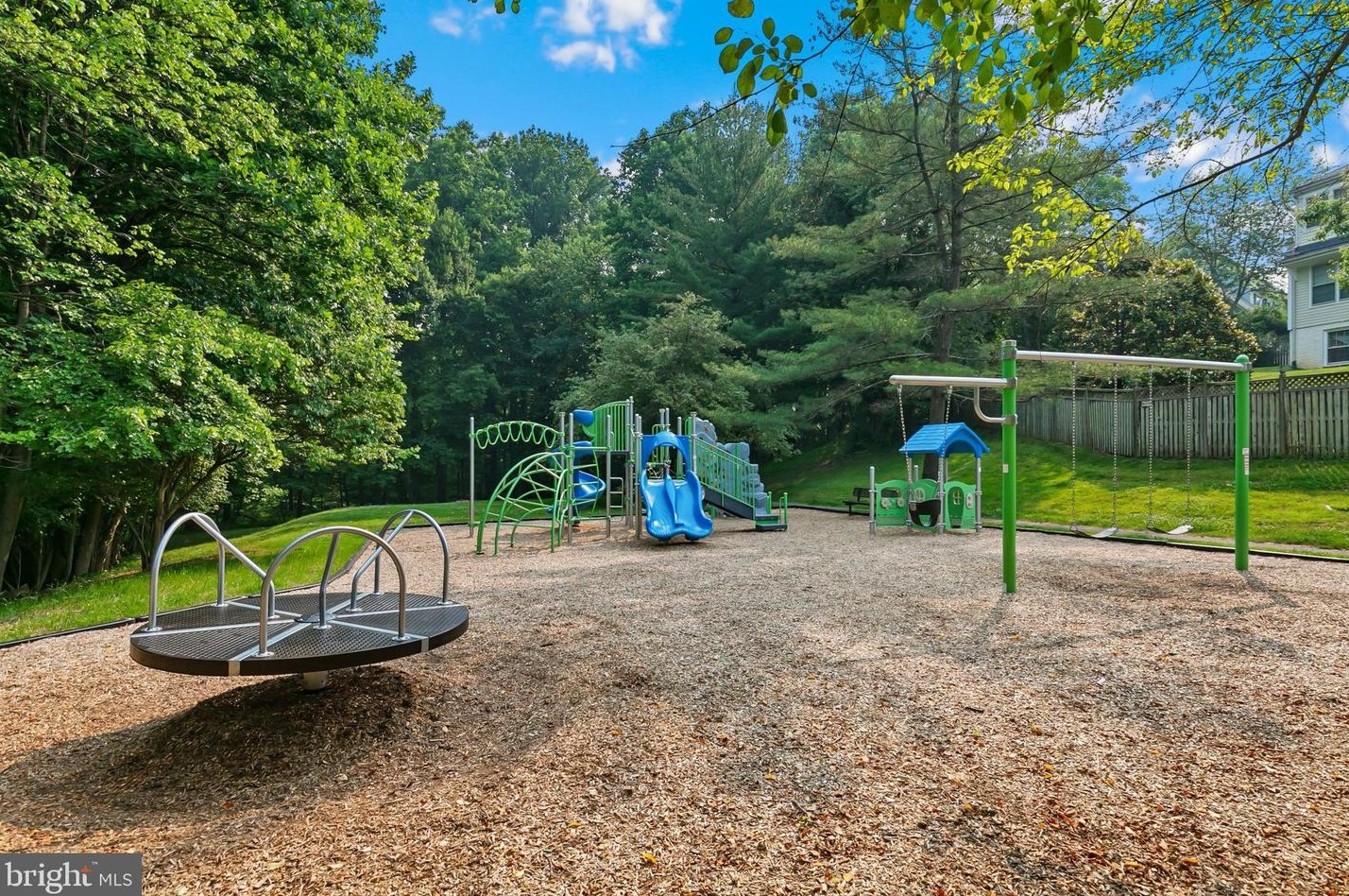 11531 Pleasant Mdw Dr, Gaithersburg MD 20878-4259 exterior