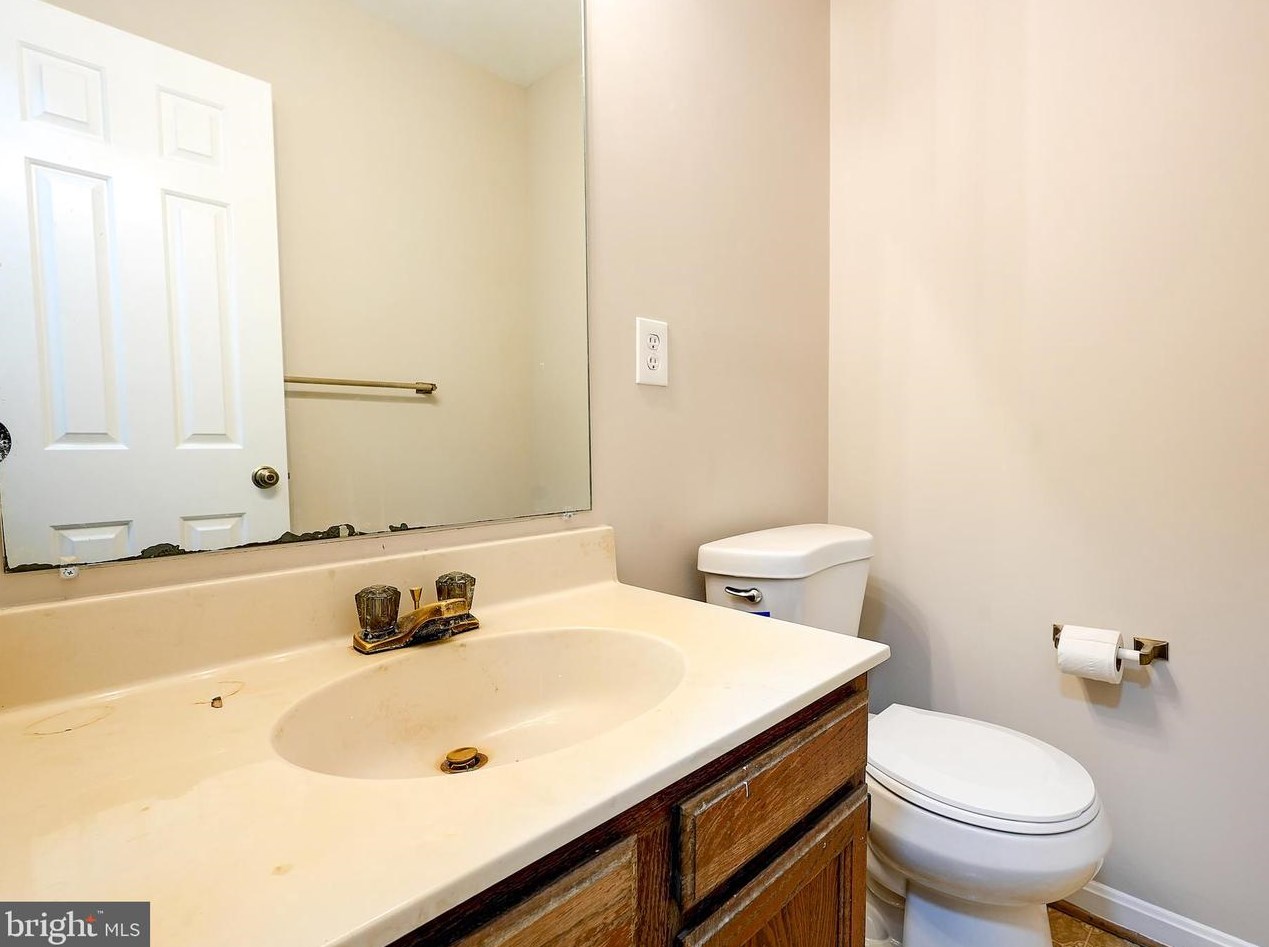 917 Wild Forest Dr, Gaithersburg MD  20879-3209 exterior