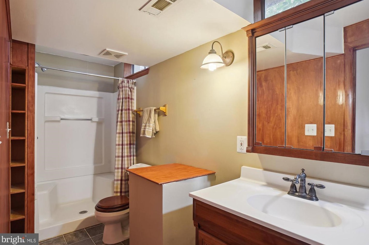 23840 Rolling Fork Way, Gaithersburg MD  20882-2727 exterior