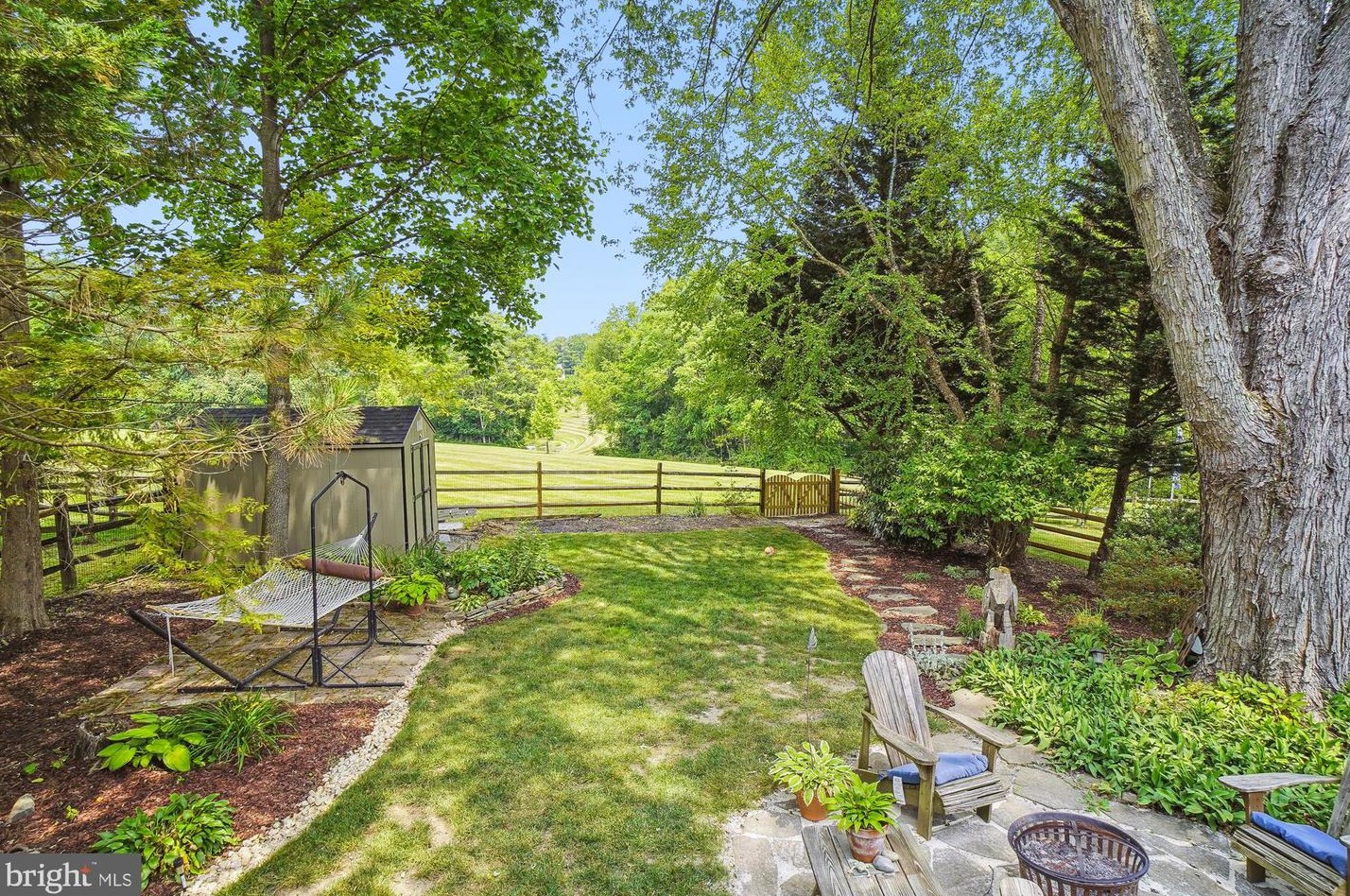 23840 Rolling Fork Way, Gaithersburg MD  20882-2727 exterior