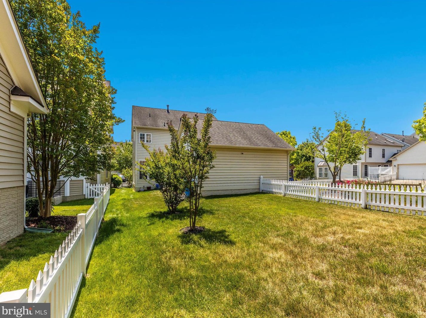 12619 Grand Elm St, Clarksburg MD 20871-4483 exterior