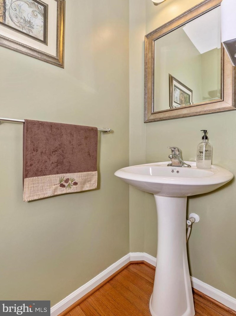 12619 Grand Elm St, Clarksburg MD 20871-4483 exterior