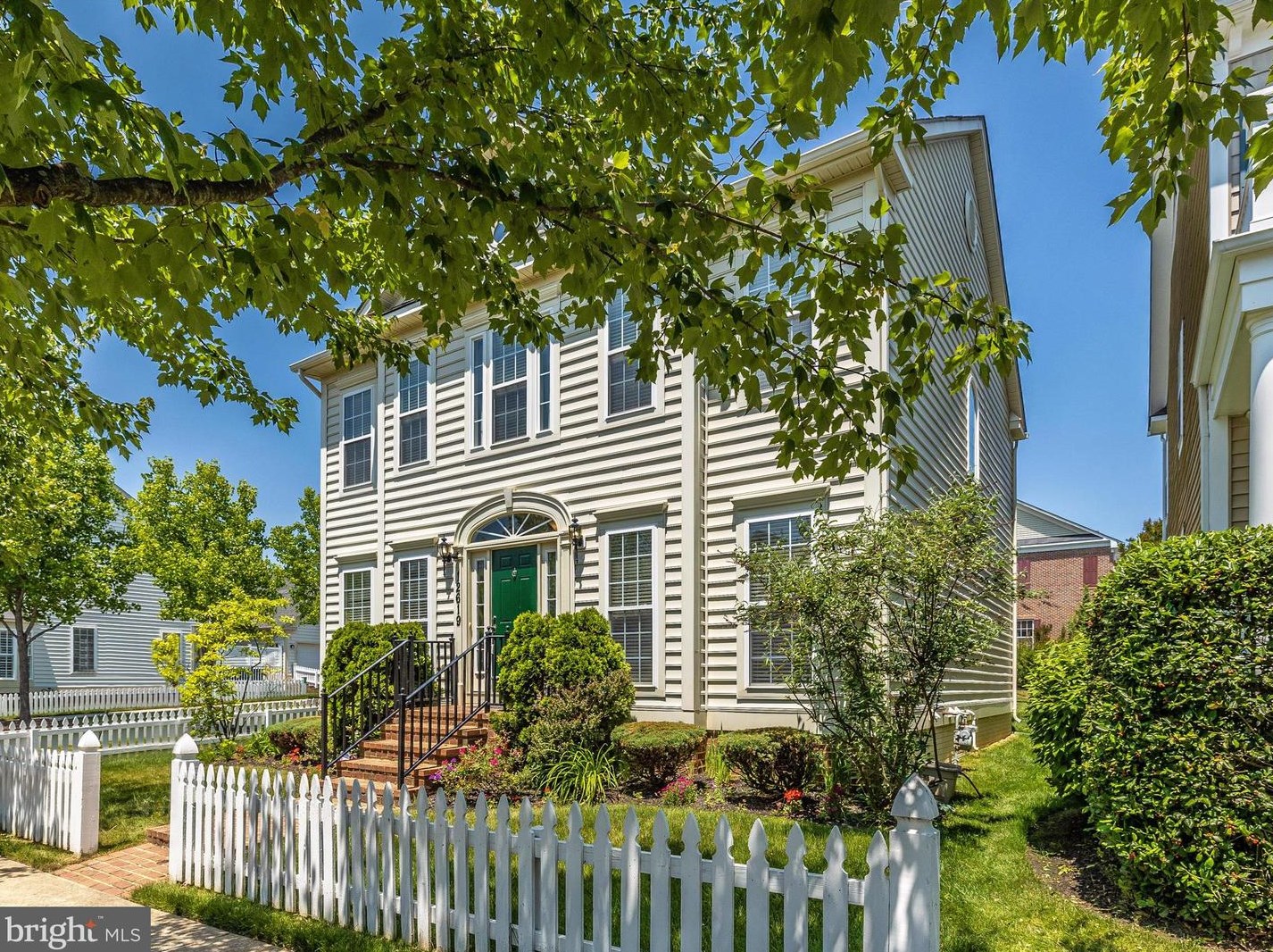 12619 Grand Elm St, Clarksburg MD 20871-4483 exterior