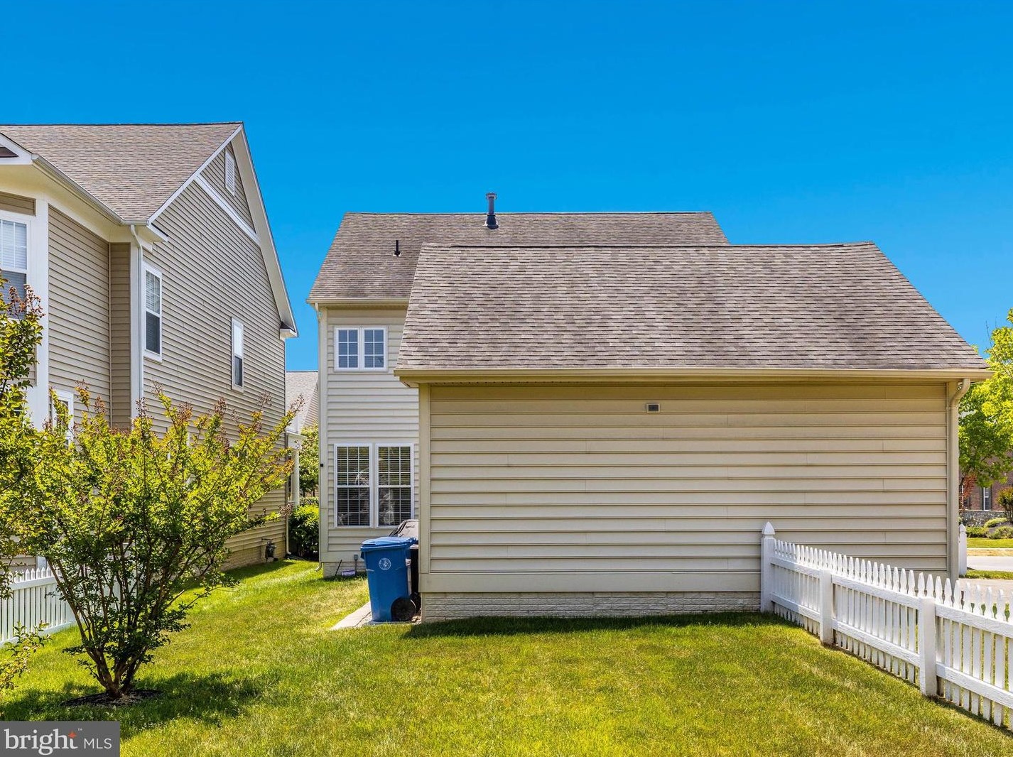 12619 Grand Elm St, Clarksburg MD 20871-4483 exterior